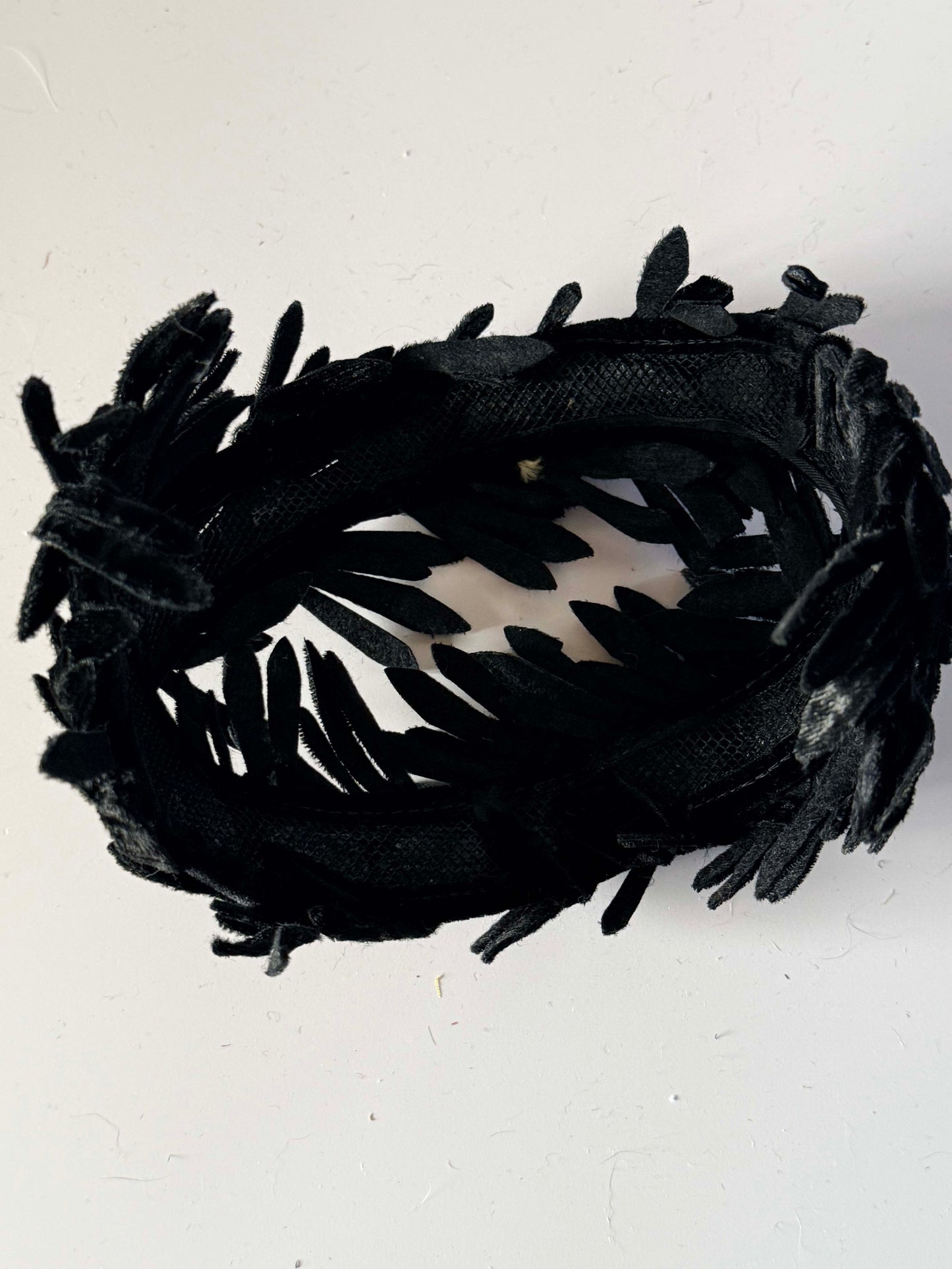 1950s Black Velvet Leaf Halo Hat Vintage Sculptural Cocktail Headpiece Mid Century Fascinator