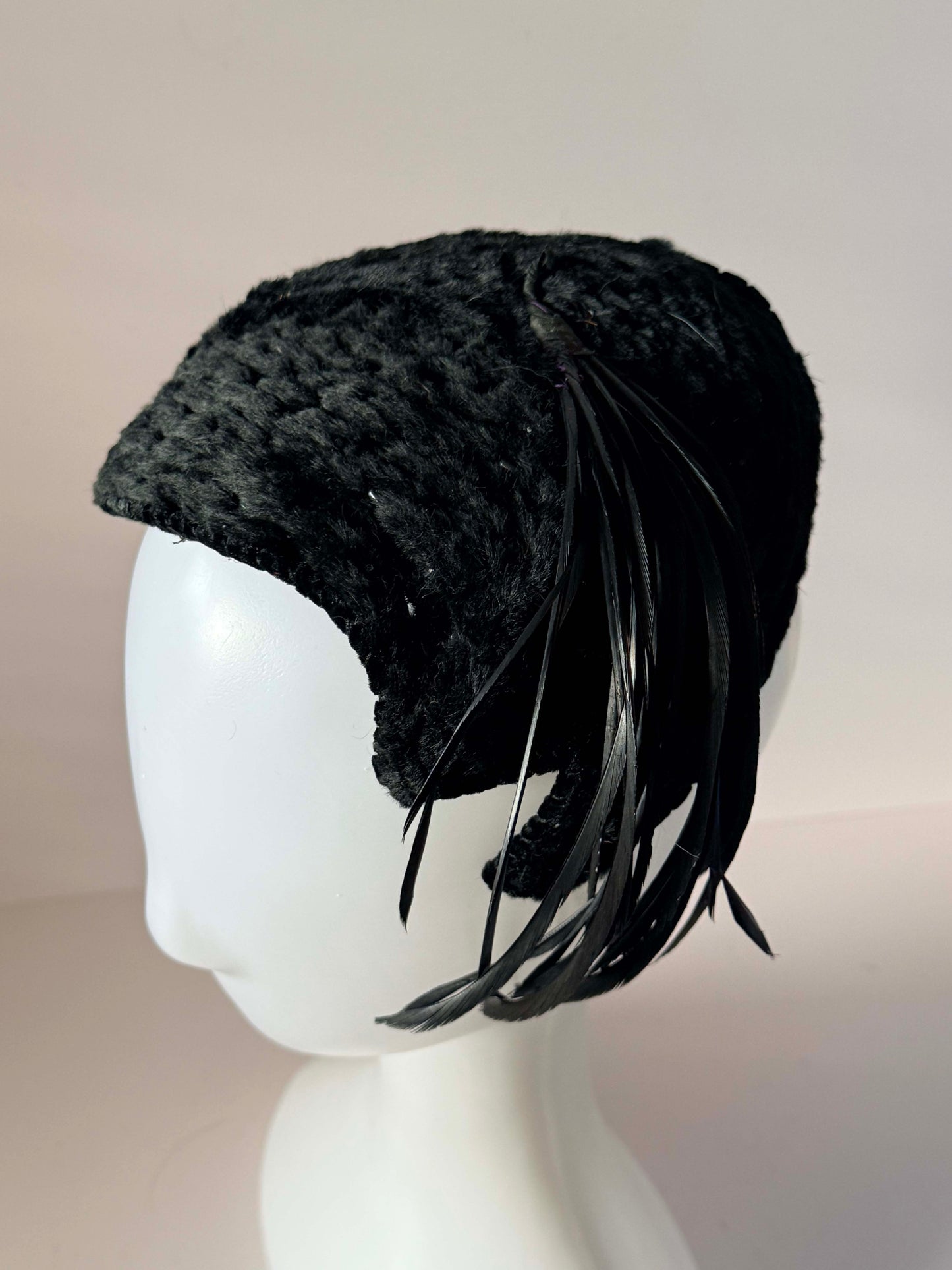 Vintage Black Feather Halo Hat, Betmar Vintage Hat, Sculptural Cocktail Headpiece, 1950s Feather Fascinator, Gothic Bridal Hat, Elegant Vintage Millinery