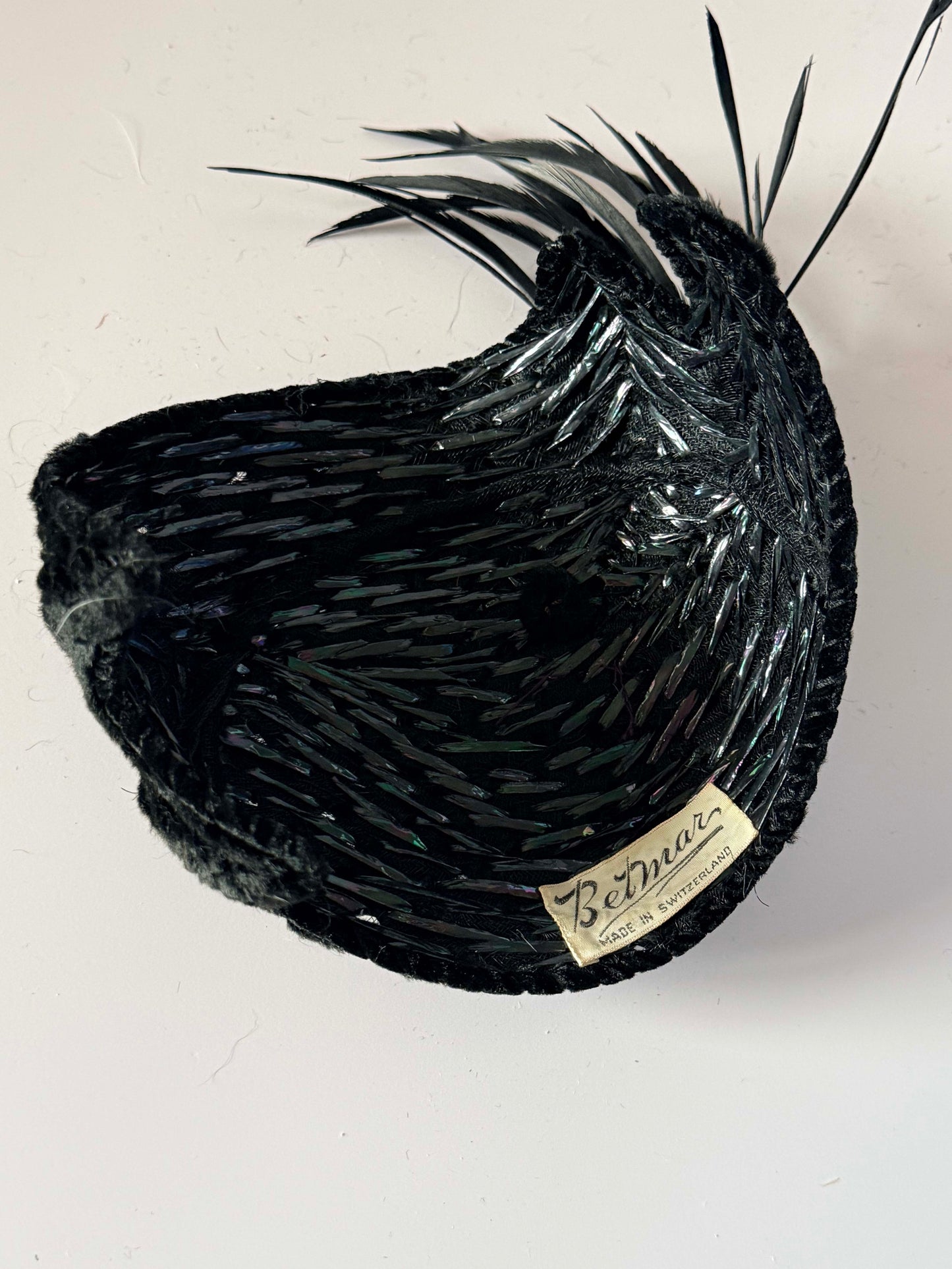 Vintage Black Feather Halo Hat, Betmar Vintage Hat, Sculptural Cocktail Headpiece, 1950s Feather Fascinator, Gothic Bridal Hat, Elegant Vintage Millinery
