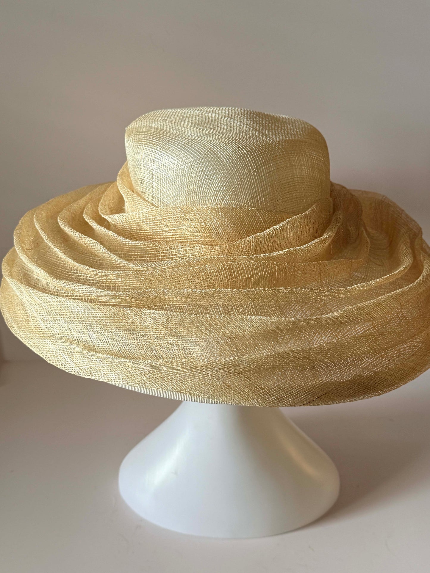 Vintage Natural Straw Picture Hat, Wide Brim Sinamay Hat, Wedding Hat, Kentucky Derby Hat, Church Hat, Garden Party Hat, Neutral Vintage Millinery