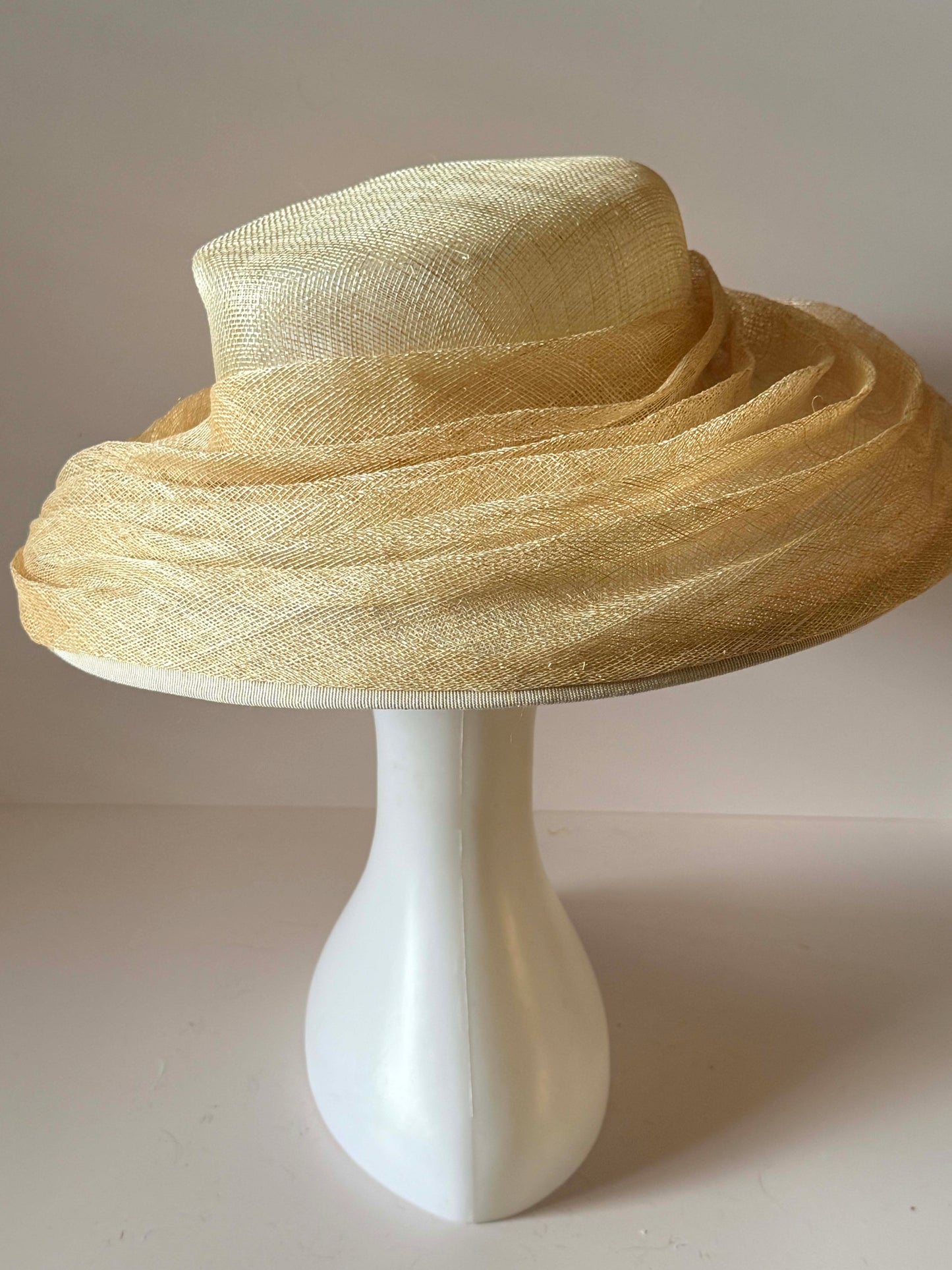 Vintage Natural Straw Picture Hat, Wide Brim Sinamay Hat, Wedding Hat, Kentucky Derby Hat, Church Hat, Garden Party Hat, Neutral Vintage Millinery