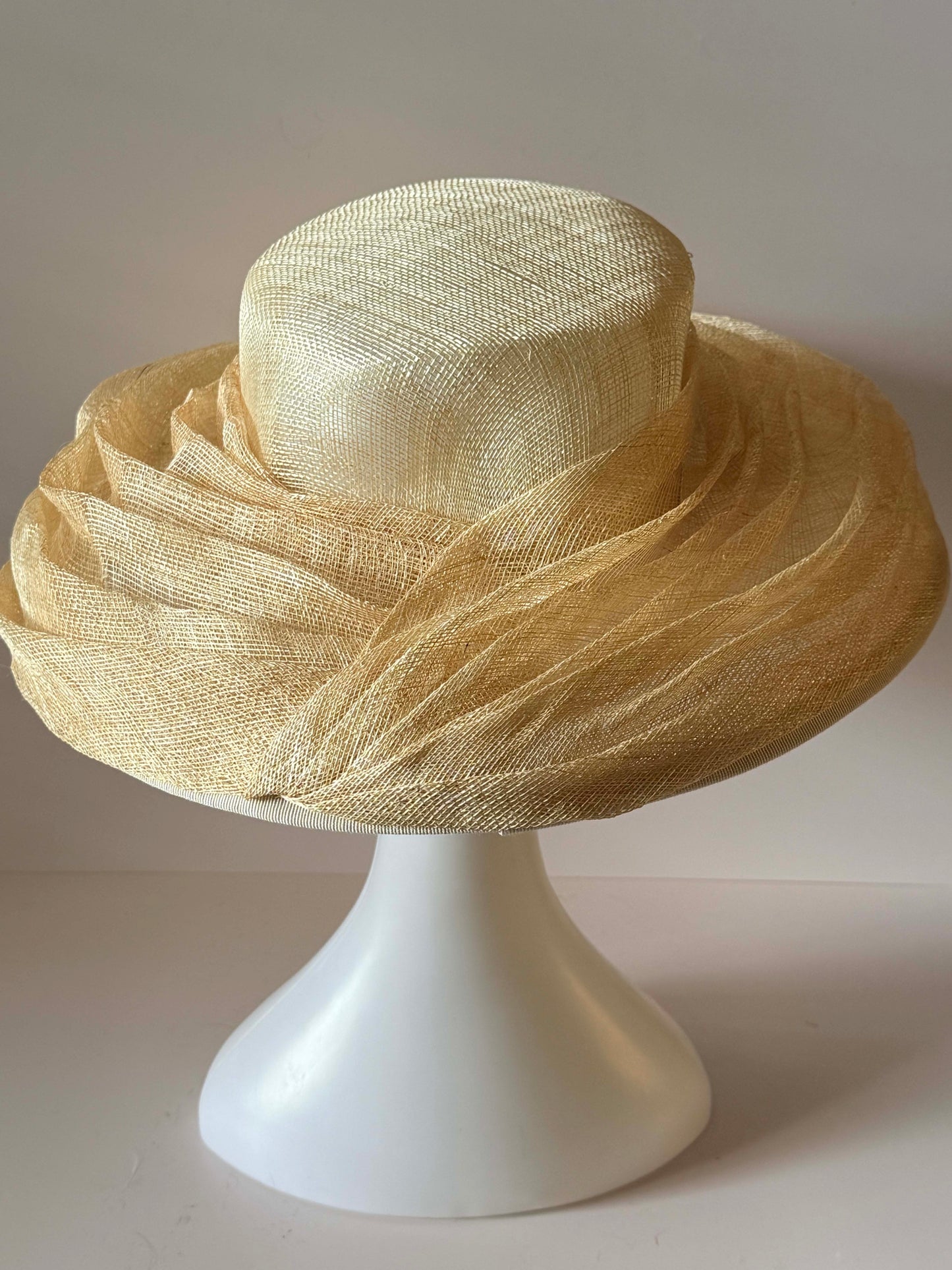 Vintage Natural Straw Picture Hat, Wide Brim Sinamay Hat, Wedding Hat, Kentucky Derby Hat, Church Hat, Garden Party Hat, Neutral Vintage Millinery
