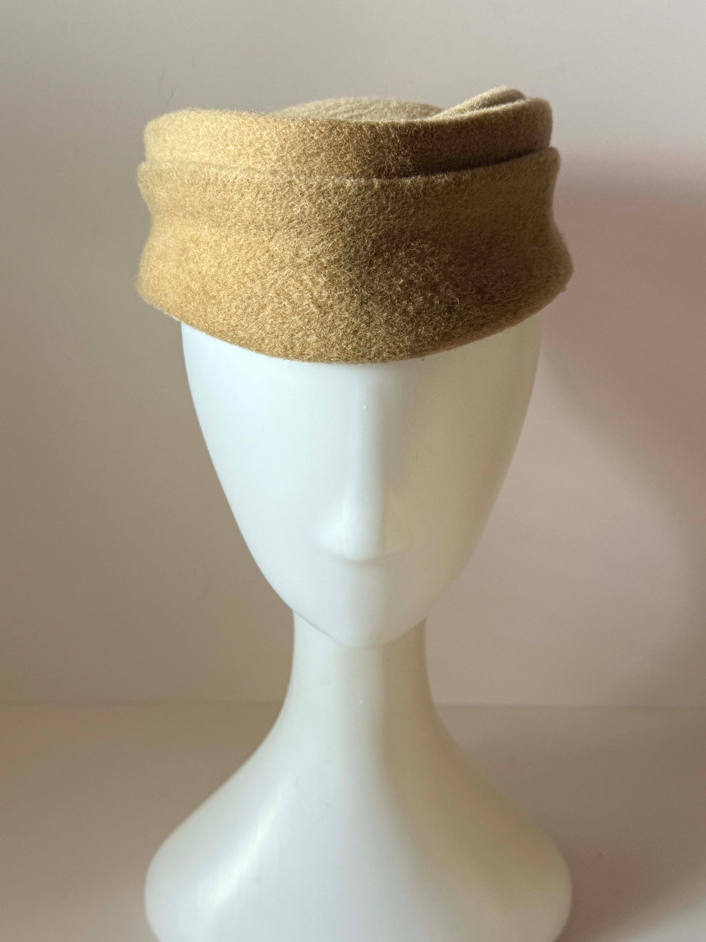 Vintage 1960s Madame Netter Half Hat, Beige Wool Cocktail Hat, Mid Century Sculptural Hat, Minimalist Millinery, Designer Vintage Hat