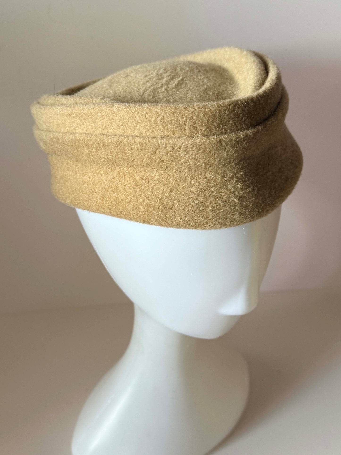 Vintage 1960s Madame Netter Half Hat, Beige Wool Cocktail Hat, Mid Century Sculptural Hat, Minimalist Millinery, Designer Vintage Hat