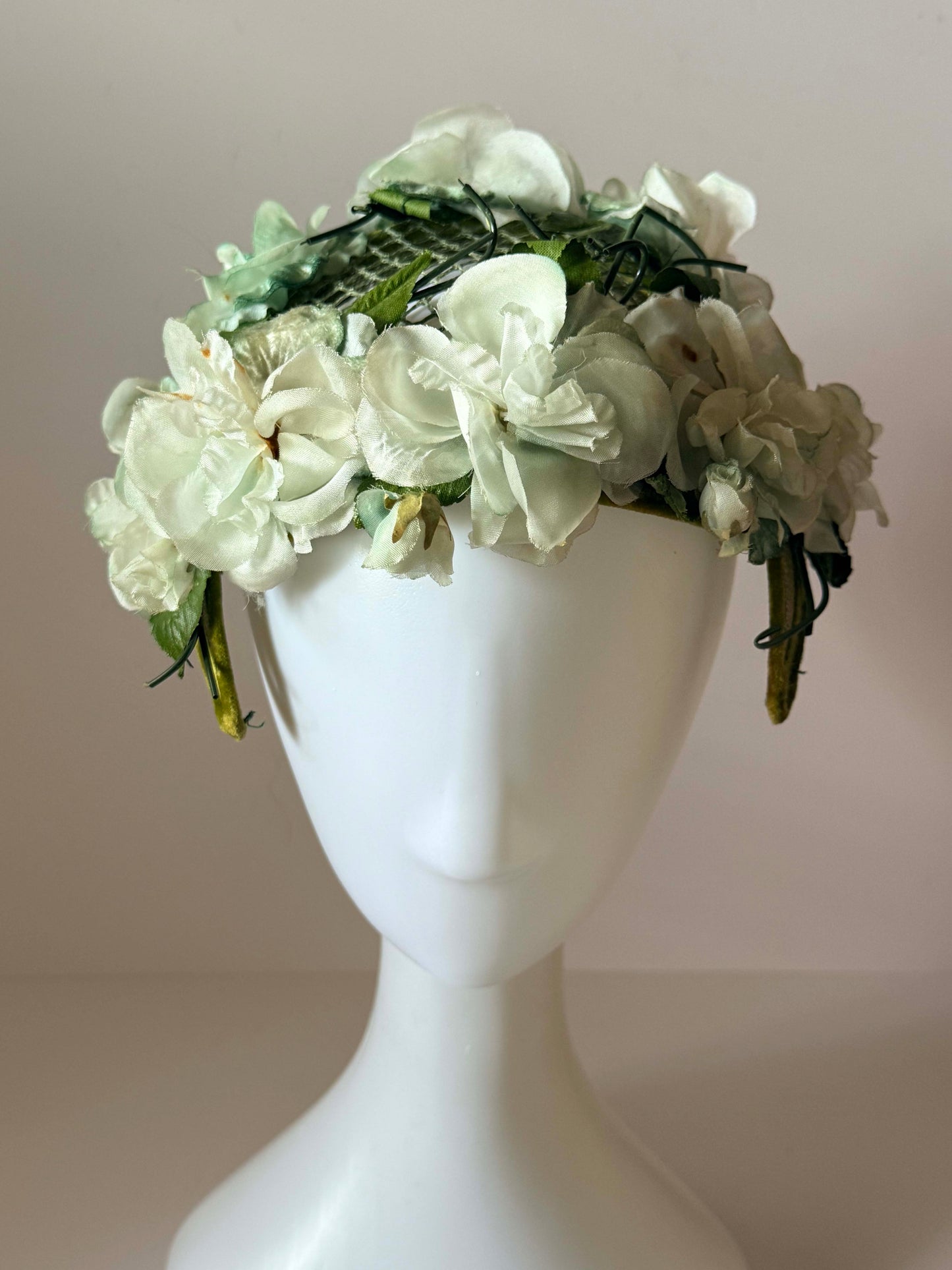 Vintage White Floral Halo Hat 1950s Bridal Flower Crown Wedding Fascinator Garden Party Headpiece
