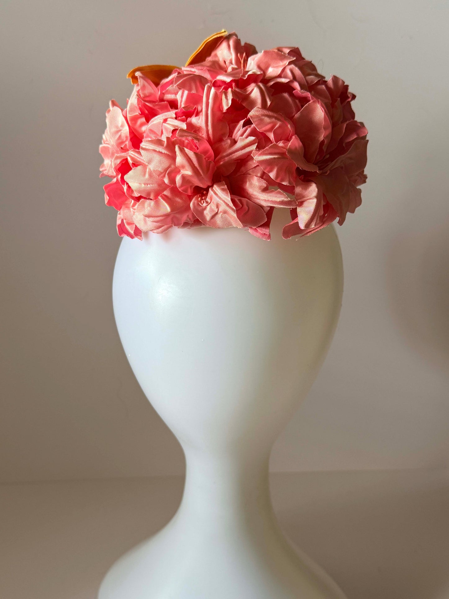 Vintage Pink Floral Cocktail Hat | 1960s Blossom Pillbox Fascinator | Garden Party Wedding Church Hat