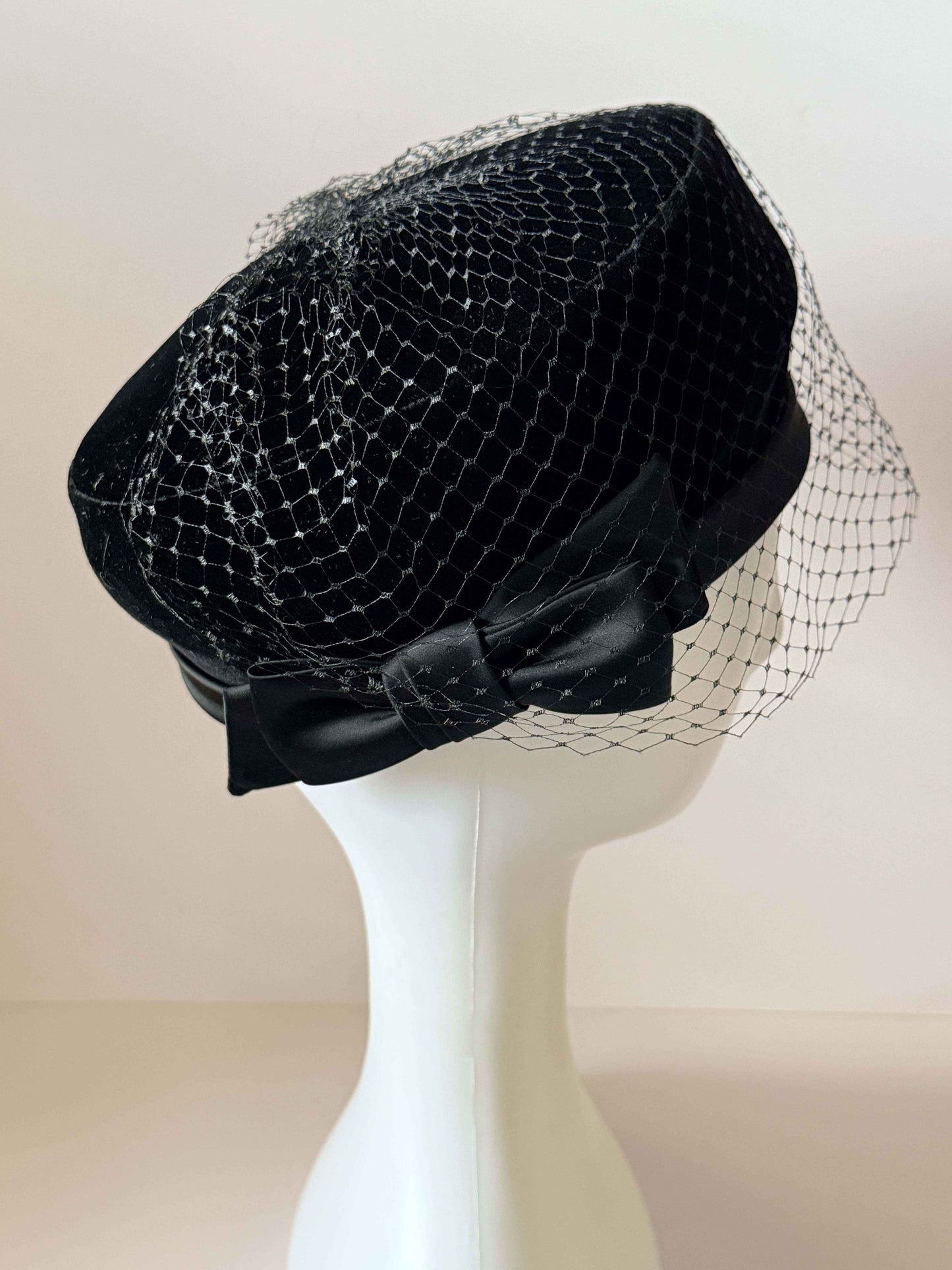 Vintage Black Velvet Pillbox Hat, Birdcage Veil Hat, Satin Bow Cocktail Hat, Vintage Funeral Hat, Women's Formal Hat, Classic Millinery