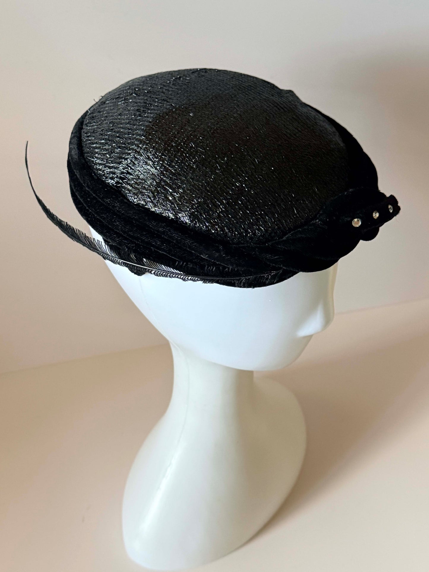 Vintage Black Pillbox Hat, Velvet Trim Hat, Sinamay Cocktail Hat, Feather Fascinator, Classic Formal Hat, Elegant Vintage Millinery