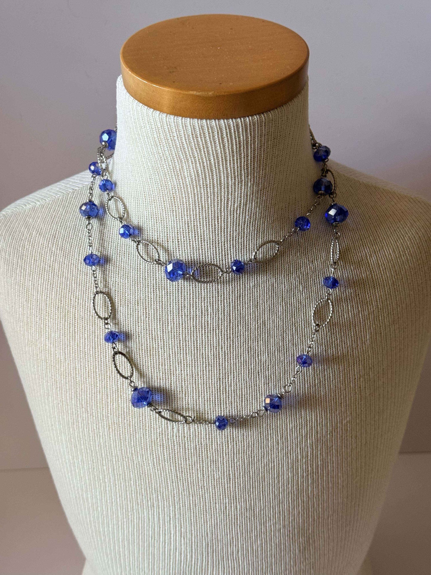 Vintage Blue Crystal Necklace, Silver Tone Link Necklace, Long Faceted Glass Necklace, Cobalt Blue Crystal Jewelry, Mid Century Vintage Necklace
