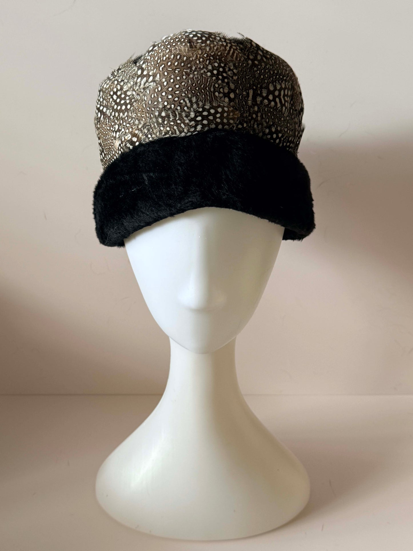 Vintage 1960s Coralie Feather Pillbox Hat – Wool Felt & Guinea Fowl with Black Fur Trim