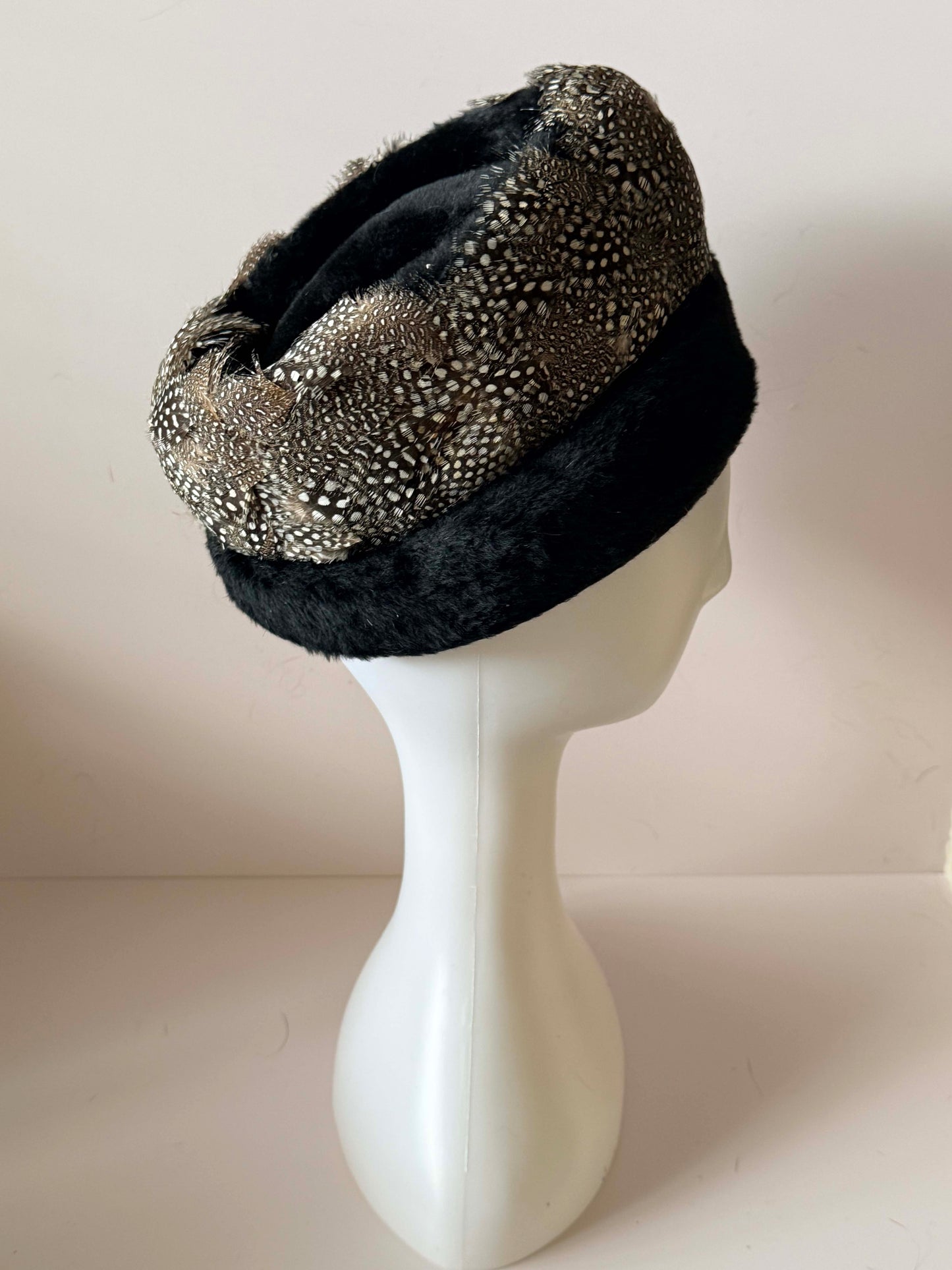Vintage 1960s Coralie Feather Pillbox Hat – Wool Felt & Guinea Fowl with Black Fur Trim