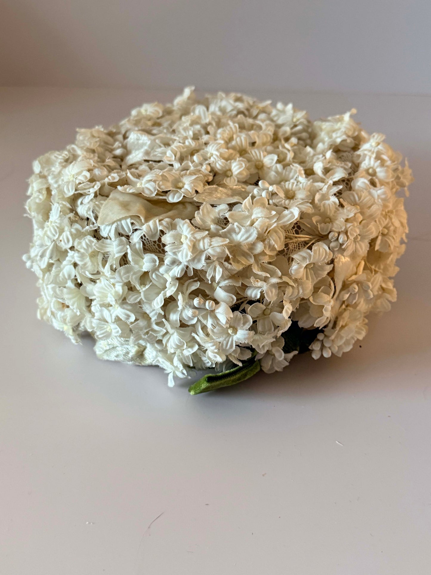 Late 1950s Ivory Floral Cocktail Hat, Vintage Bridal Hat, White Flower Hat, Wedding Hat, Mid Century Millinery, Bridal Headpiece