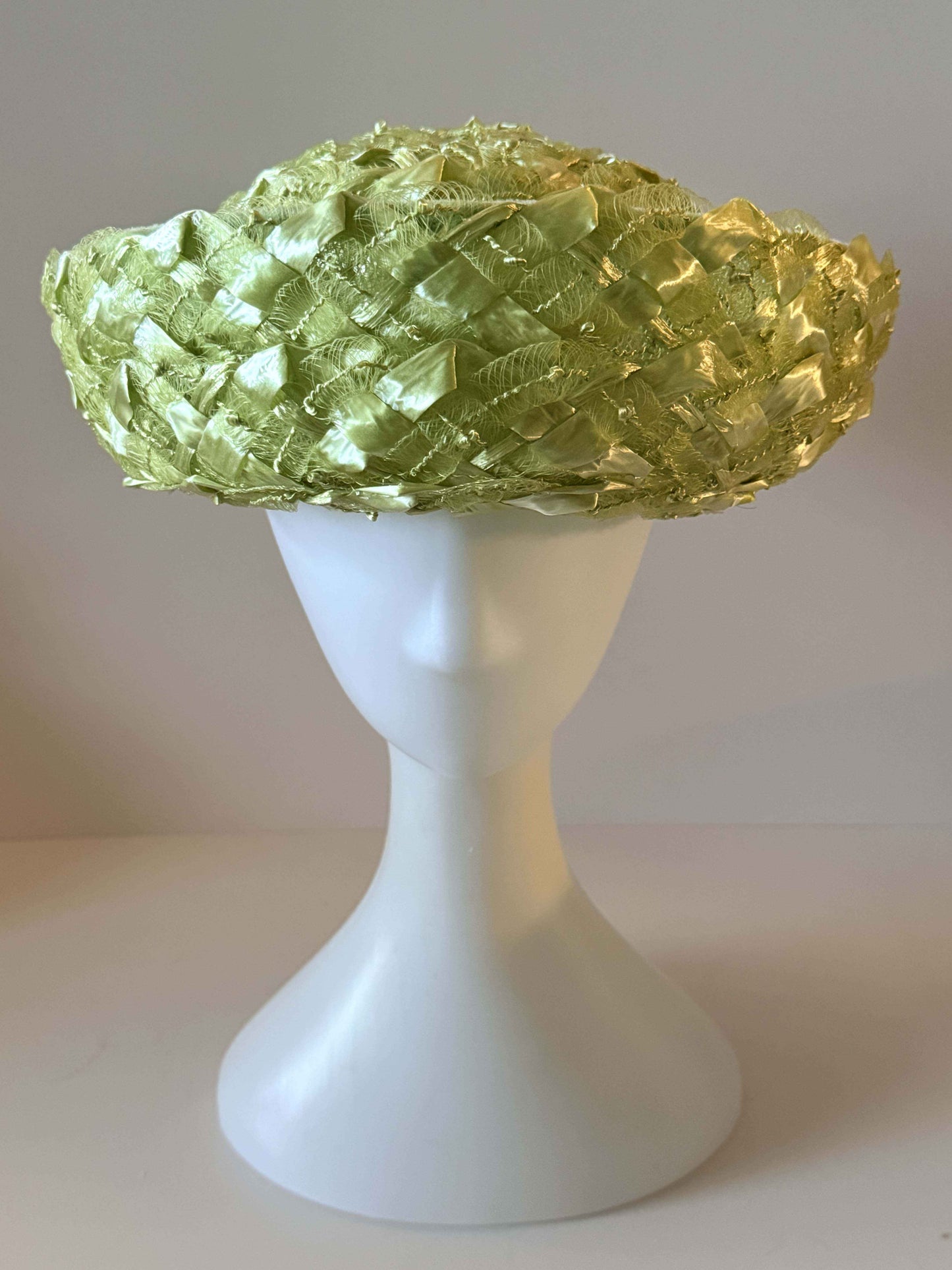 Vintage Green Breton Cocktail Hat, 1950s Spring Green Hat, Union Made Favorite Millinery, Woven Cellophane Hat, Mid Century Women's Hat