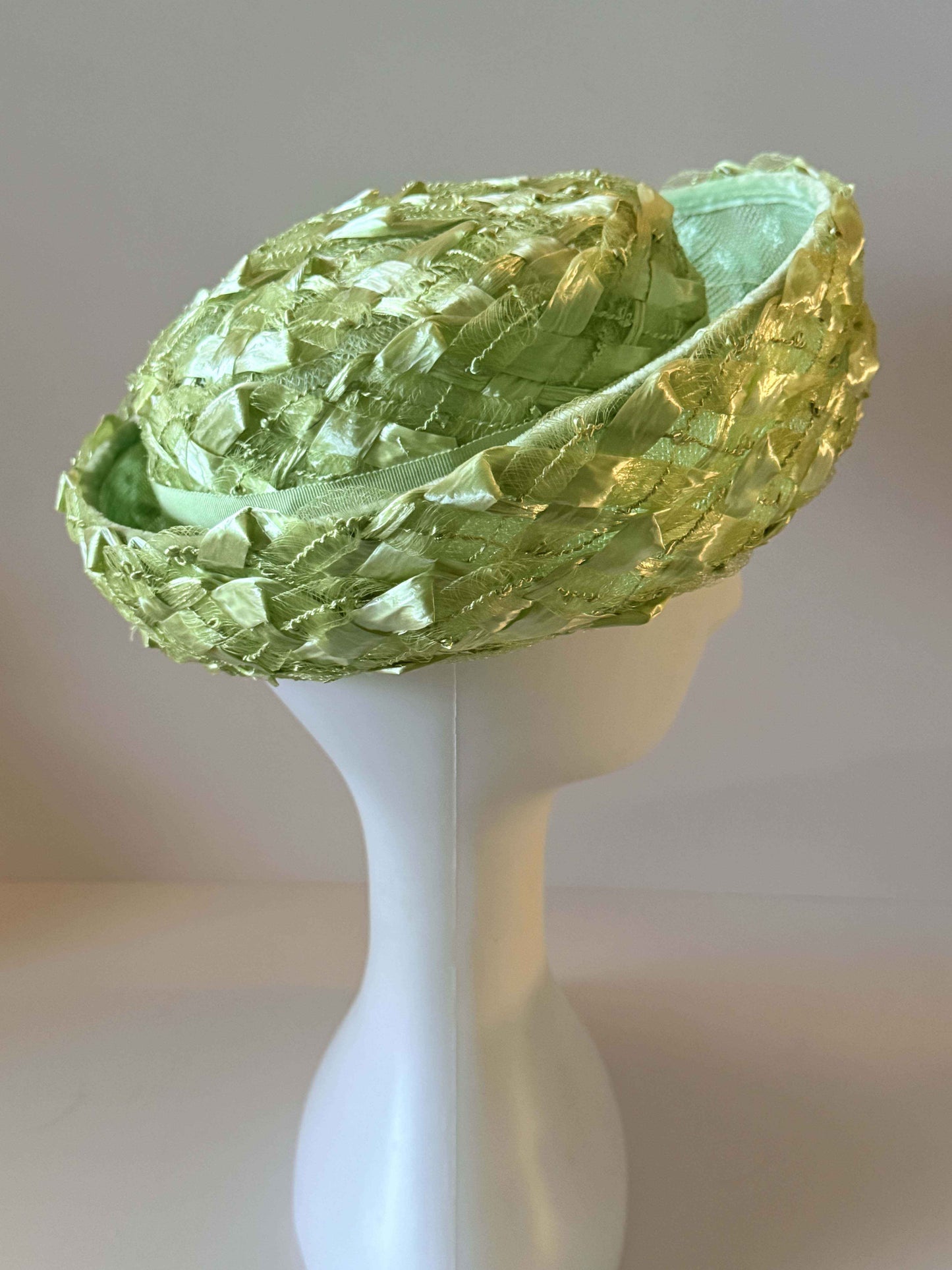 Vintage Green Breton Cocktail Hat, 1950s Spring Green Hat, Union Made Favorite Millinery, Woven Cellophane Hat, Mid Century Women's Hat