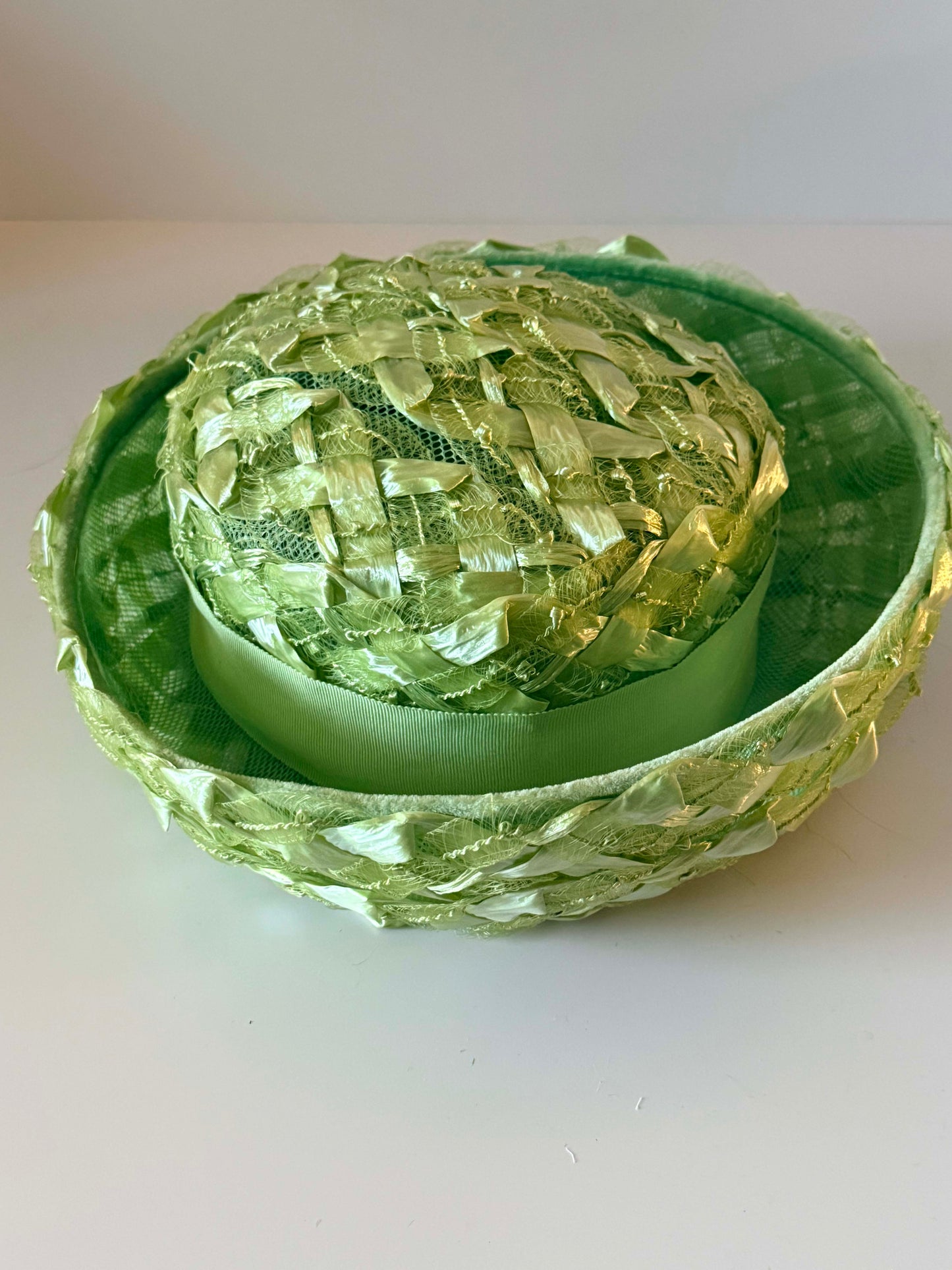 Vintage Green Breton Cocktail Hat, 1950s Spring Green Hat, Union Made Favorite Millinery, Woven Cellophane Hat, Mid Century Women's Hat