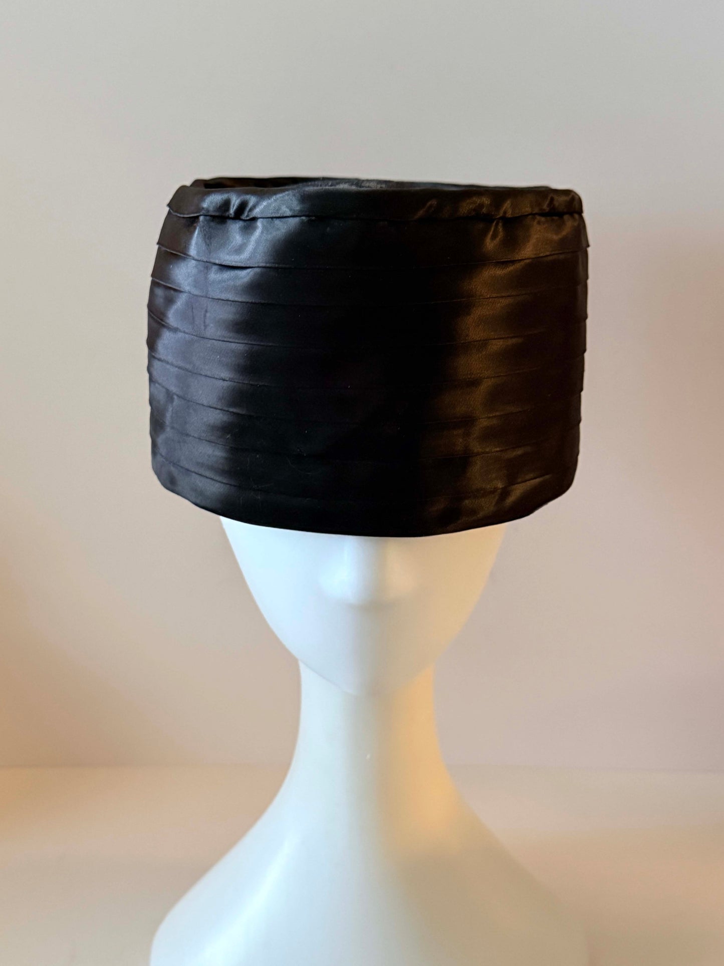 Vintage Black Satin Drum Cocktail Hat, 1950s Evening Hat with Lace Crown, Mid Century Formal Millinery, Women's Dress Hat