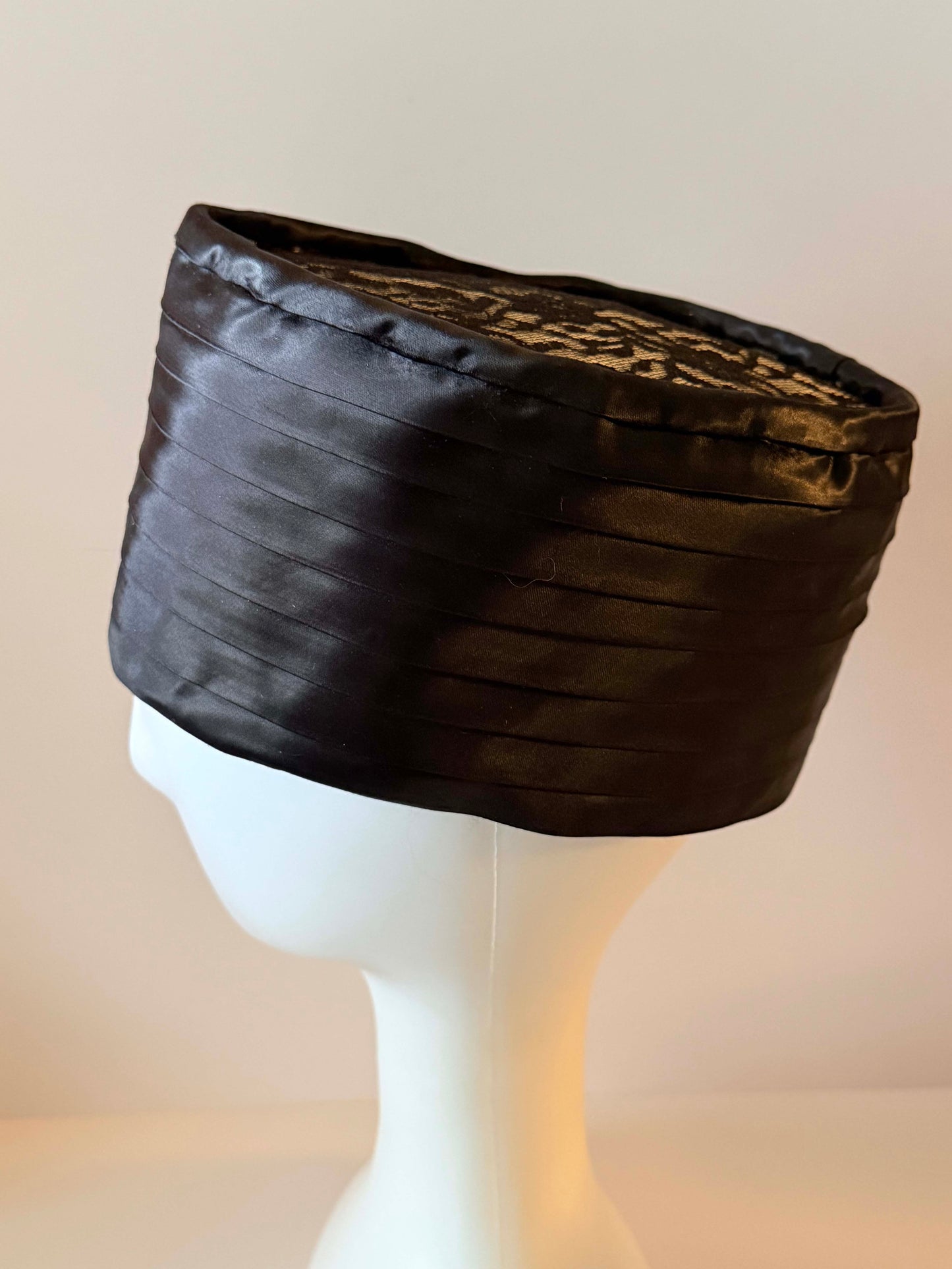 Vintage Black Satin Drum Cocktail Hat, 1950s Evening Hat with Lace Crown, Mid Century Formal Millinery, Women's Dress Hat