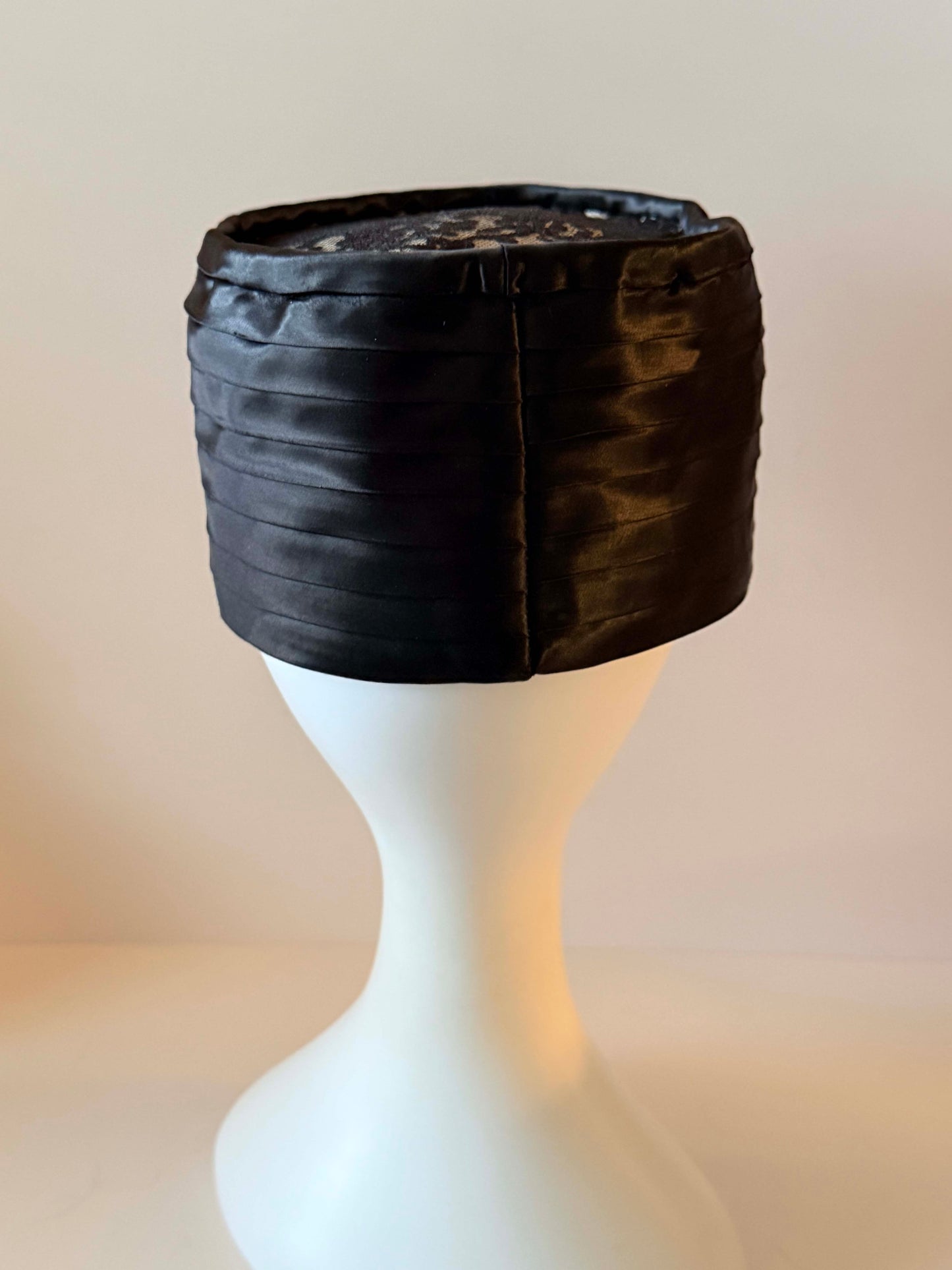 Vintage Black Satin Drum Cocktail Hat, 1950s Evening Hat with Lace Crown, Mid Century Formal Millinery, Women's Dress Hat