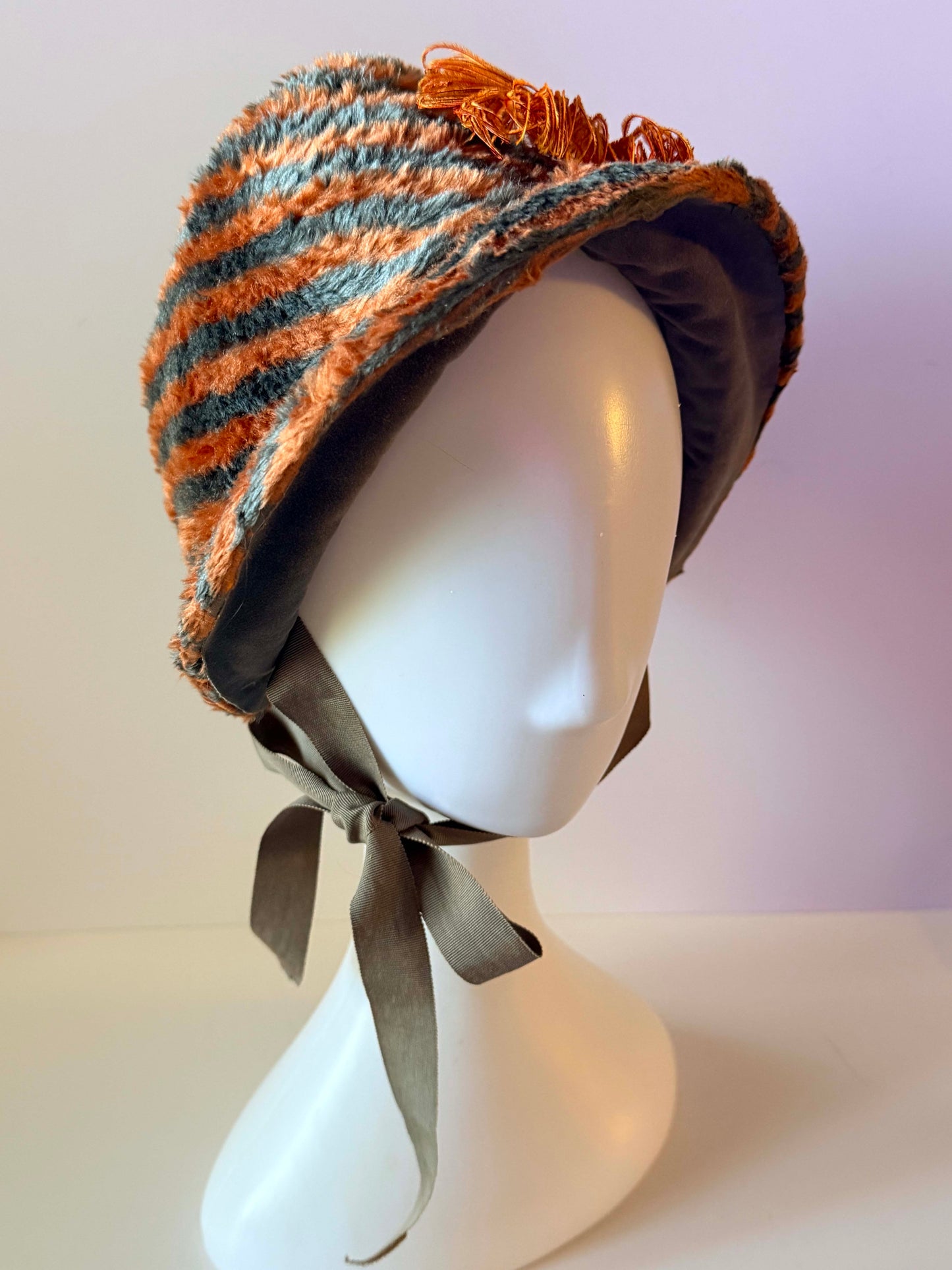 Vintage 1920s Cloche Hat | Orange & Gray Striped Faux Fur Hat | Art Deco Winter Hat | Flapper Style Cloche | Statement Vintage Millinery