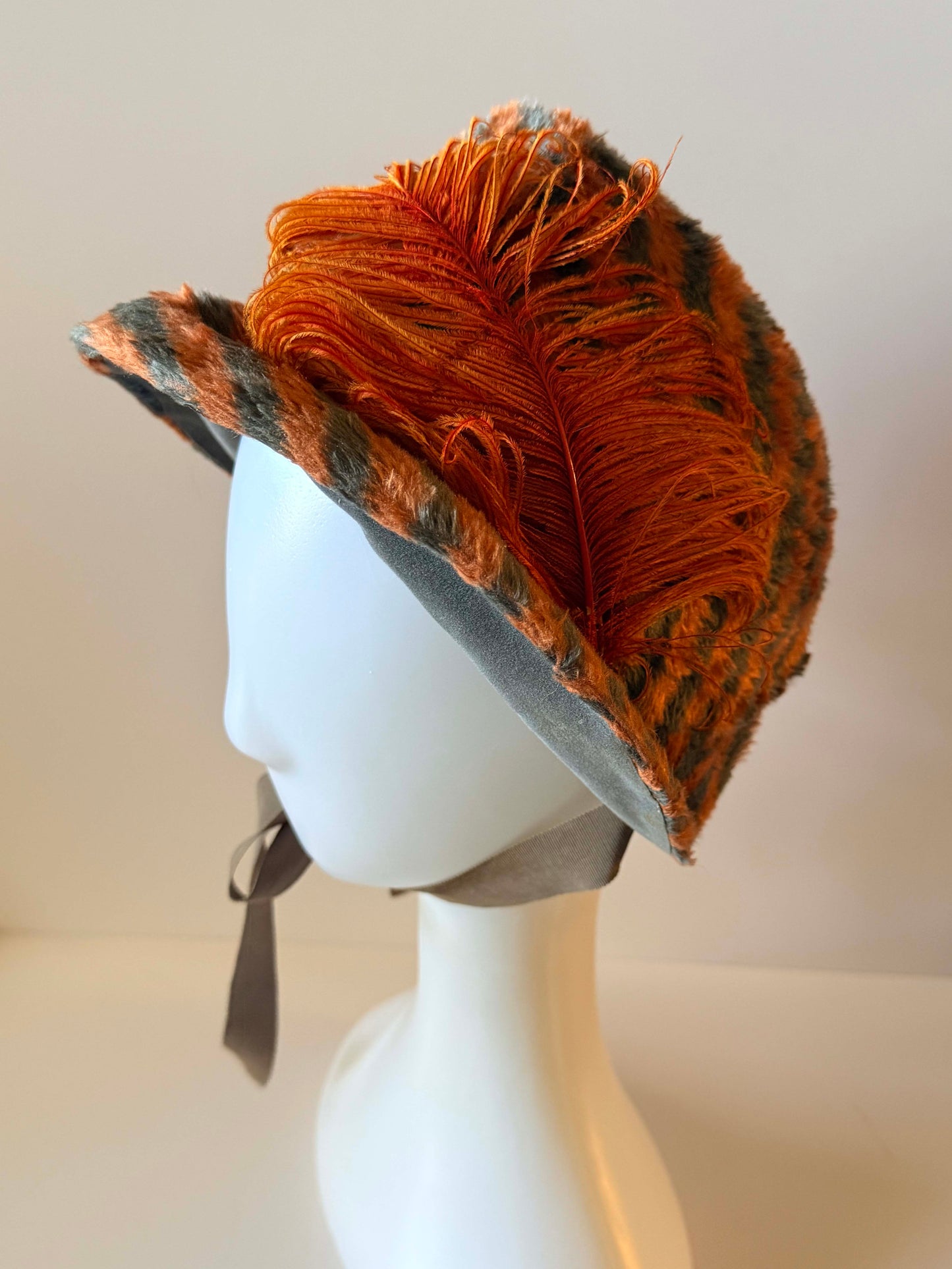 Vintage 1920s Cloche Hat | Orange & Gray Striped Faux Fur Hat | Art Deco Winter Hat | Flapper Style Cloche | Statement Vintage Millinery