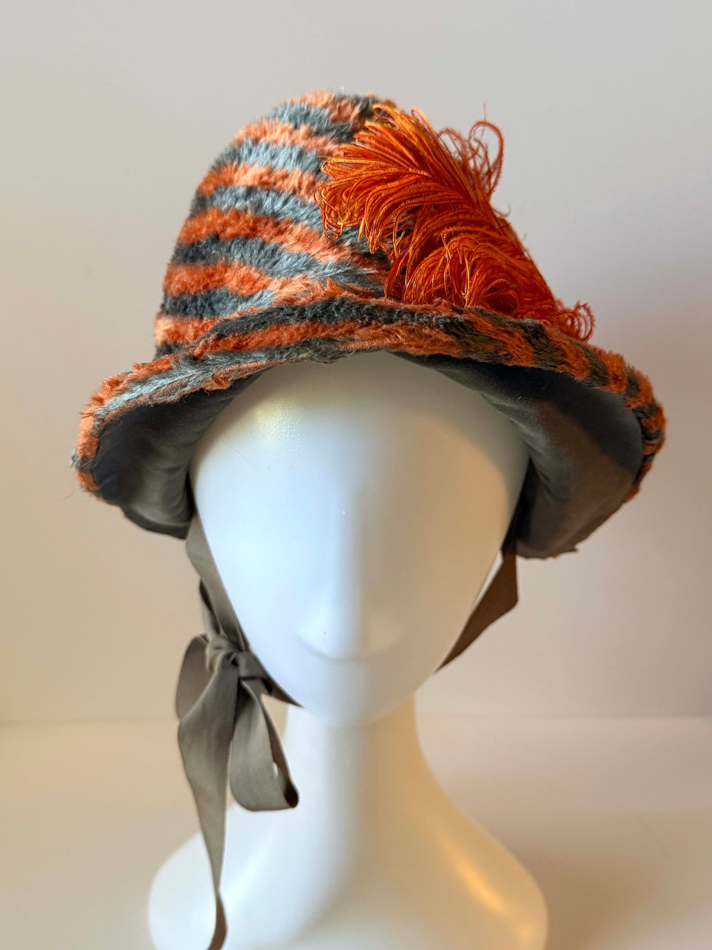 Vintage 1920s Cloche Hat | Orange & Gray Striped Faux Fur Hat | Art Deco Winter Hat | Flapper Style Cloche | Statement Vintage Millinery