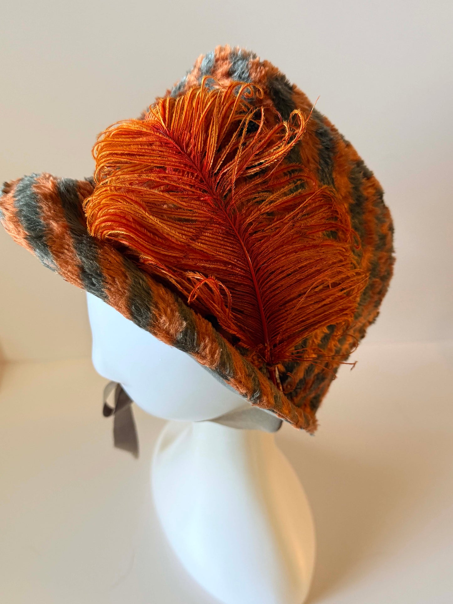 Vintage 1920s Cloche Hat | Orange & Gray Striped Faux Fur Hat | Art Deco Winter Hat | Flapper Style Cloche | Statement Vintage Millinery