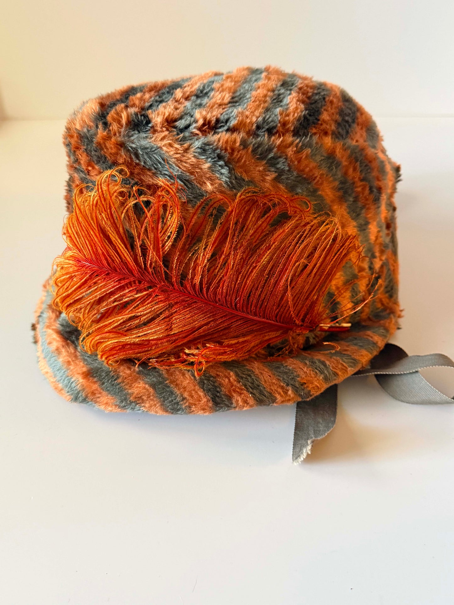 Vintage 1920s Cloche Hat | Orange & Gray Striped Faux Fur Hat | Art Deco Winter Hat | Flapper Style Cloche | Statement Vintage Millinery
