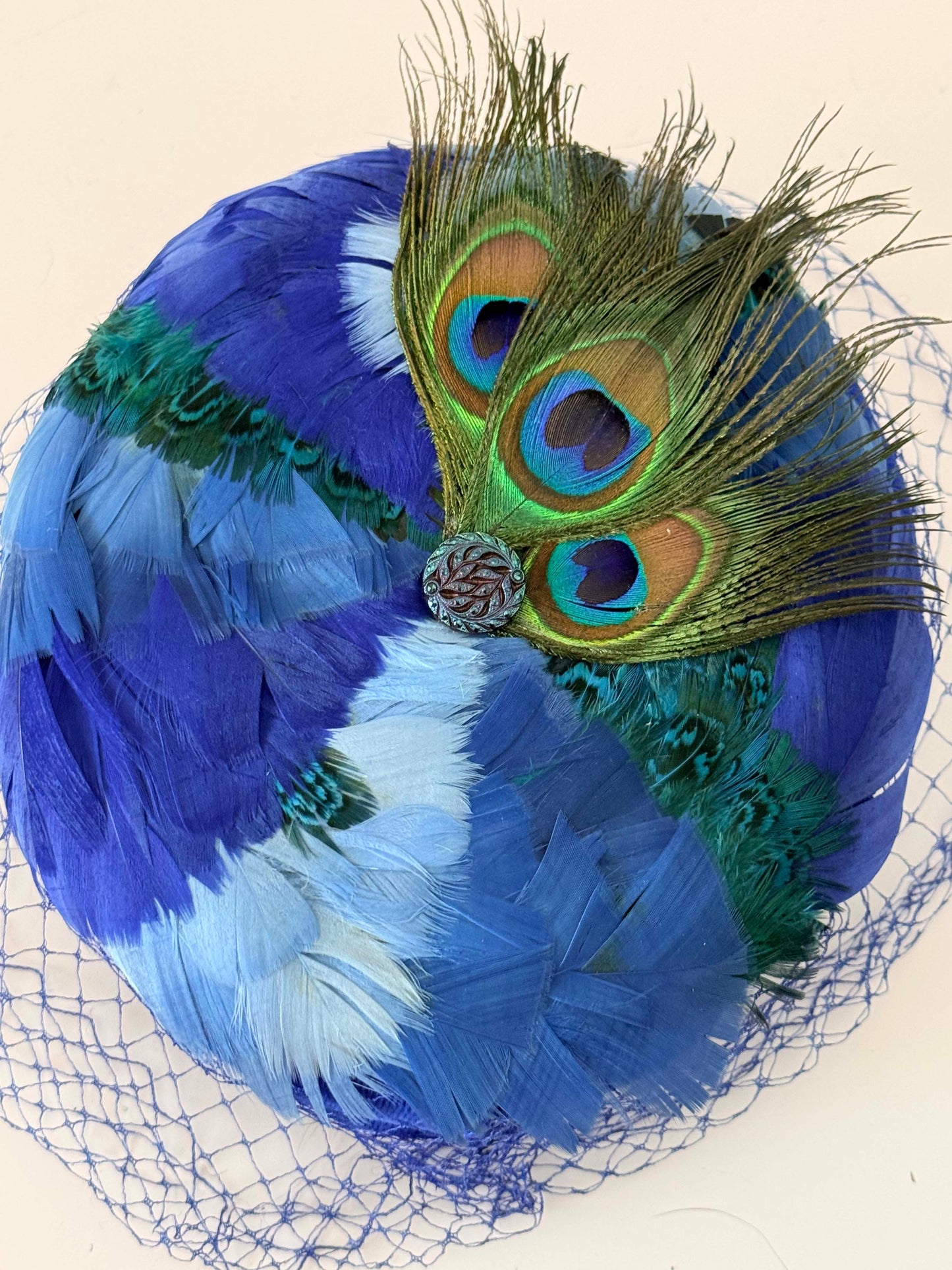 Vintage Royal Blue Velvet Feather Hat – Peacock Trim Net Veil Cocktail Fascinator