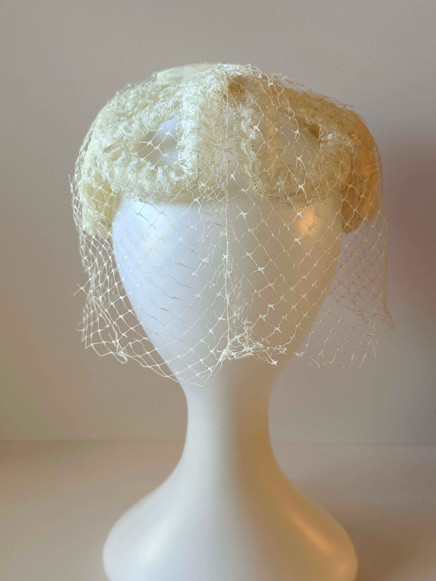 Vintage Ivory Bridal Hat Birdcage Veil Wedding Fascinator Satin Rosettes Mid Century Cocktail Hat 1950s 1960s Bride Reception Hat