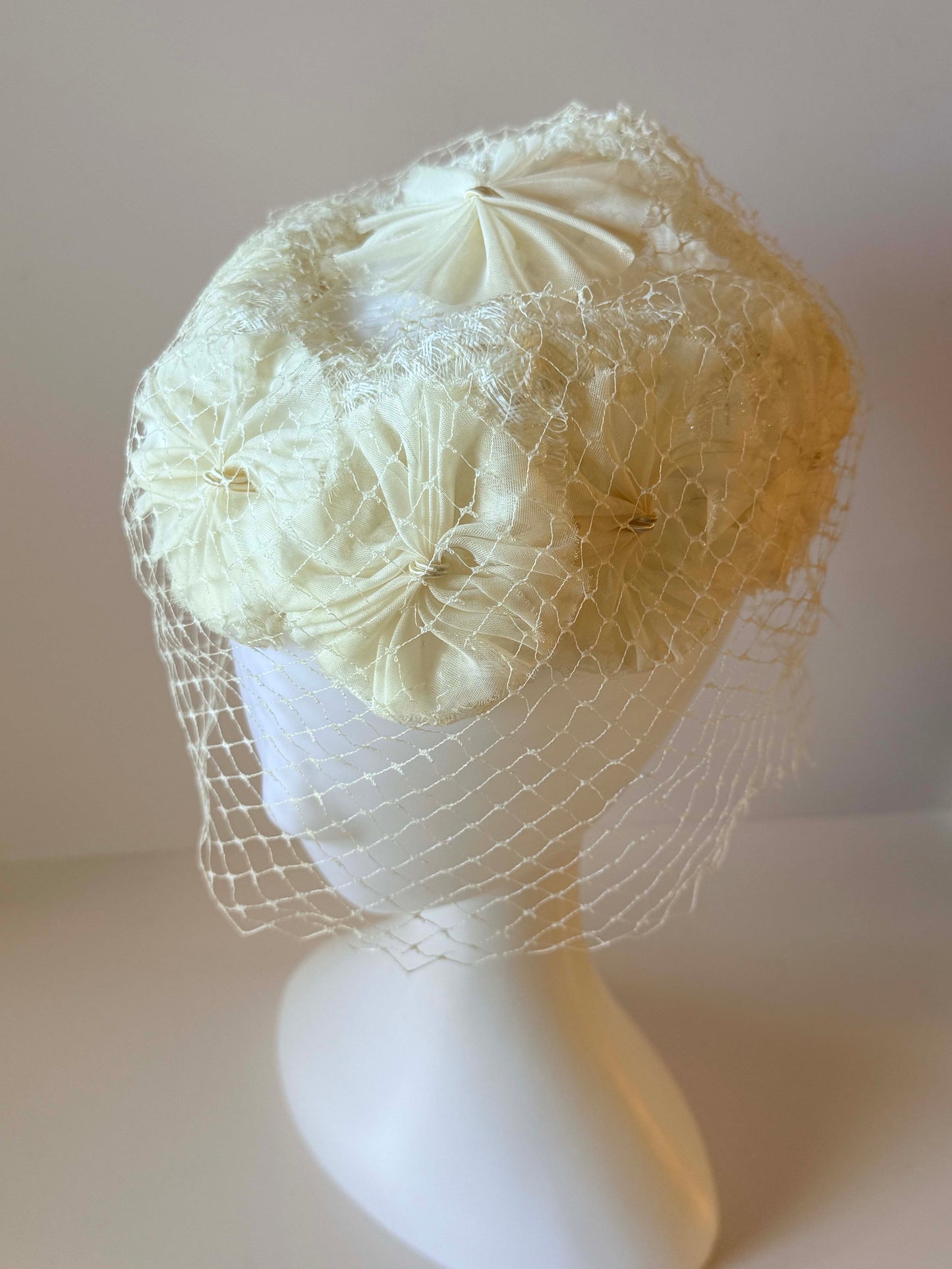 Vintage Ivory Bridal Hat Birdcage Veil Wedding Fascinator Satin Rosettes Mid Century Cocktail Hat 1950s 1960s Bride Reception Hat