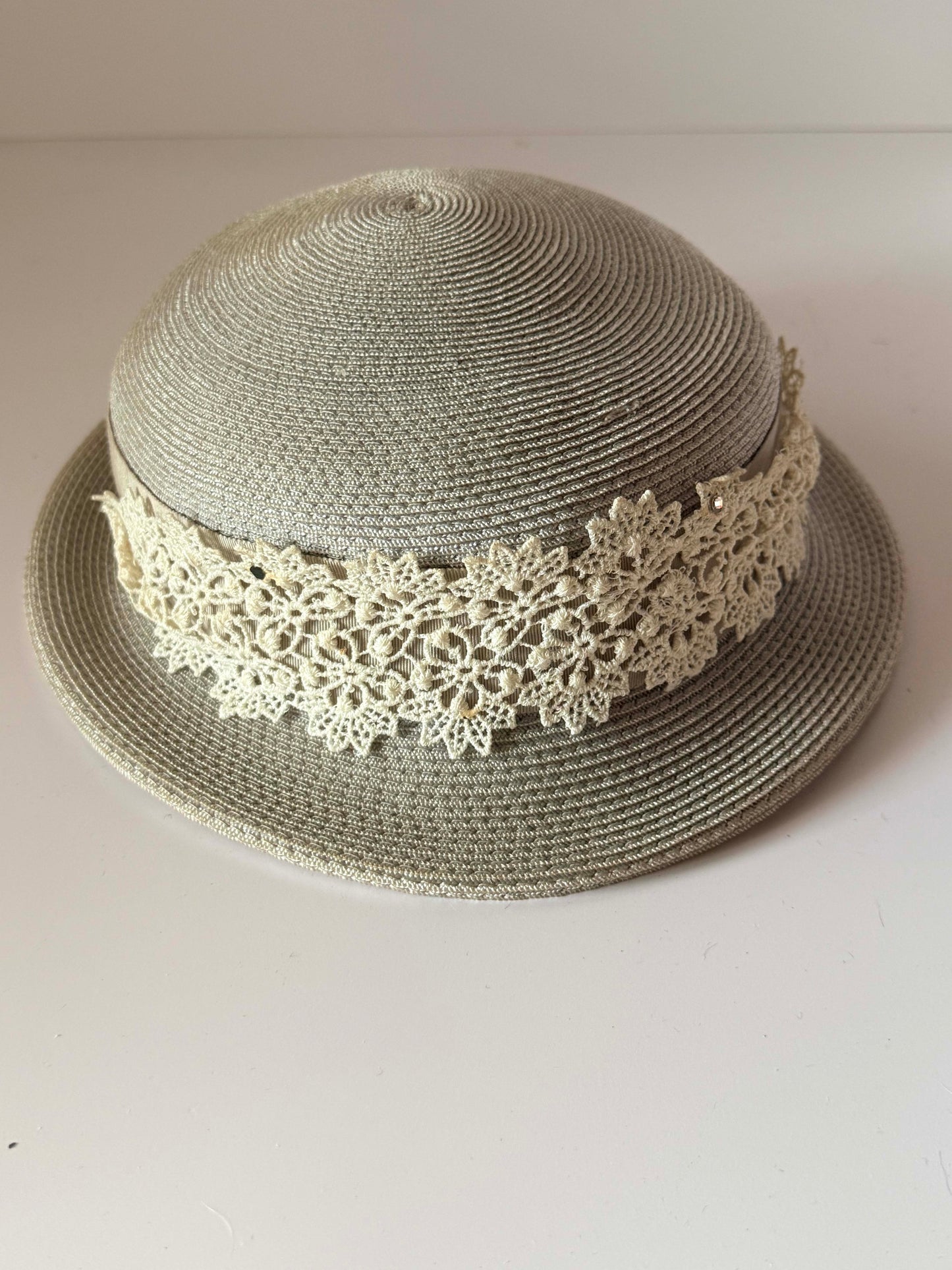 Vintage Gray Breton Hat | 1960s Woven Straw Hat with Ivory Lace Trim | Mod Women's Hat | Garden Party | Derby Hat