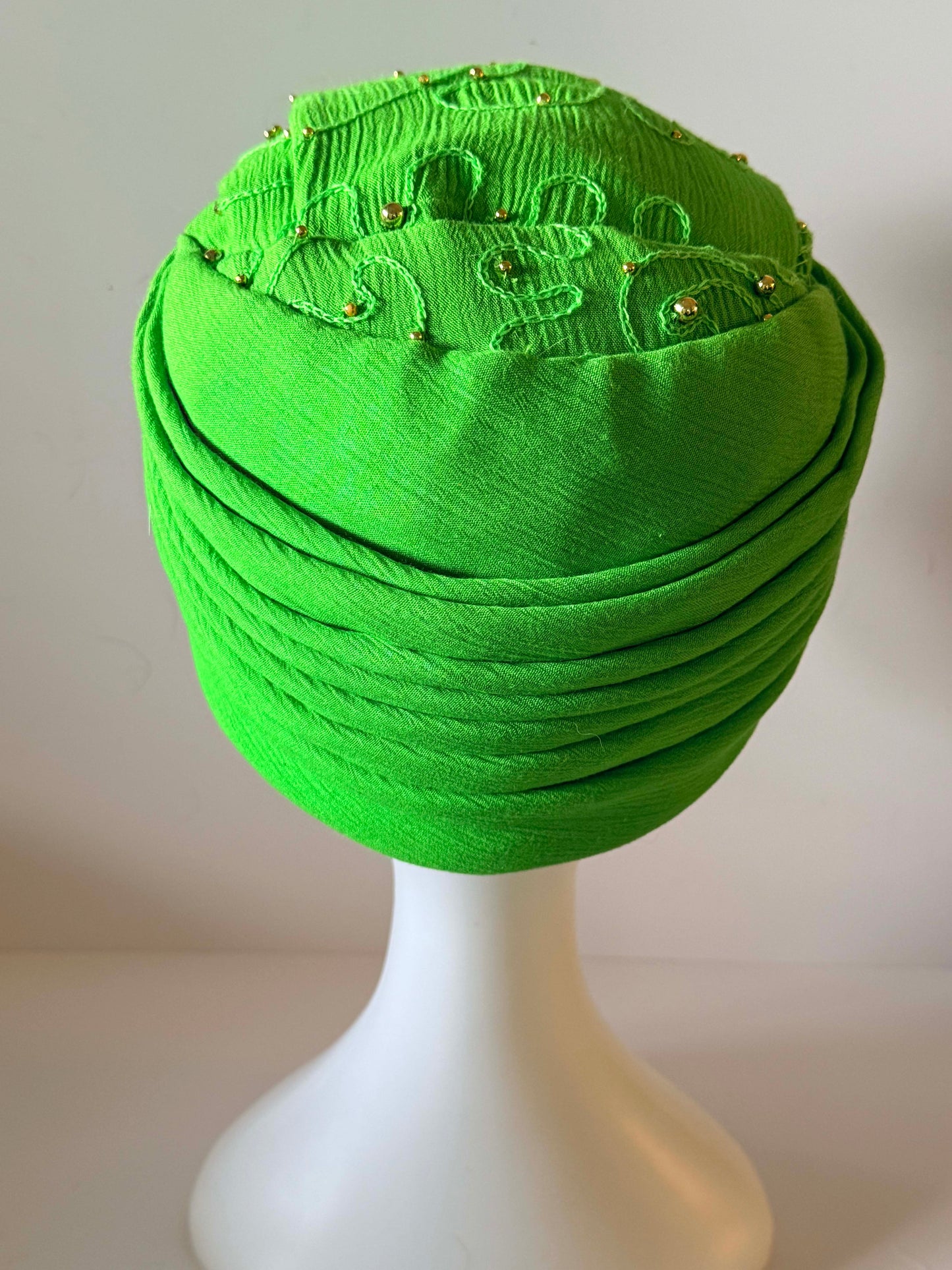 Vintage 1950s Bright Green Structured Turban Hat – Beaded Structured Spring Boho Hat