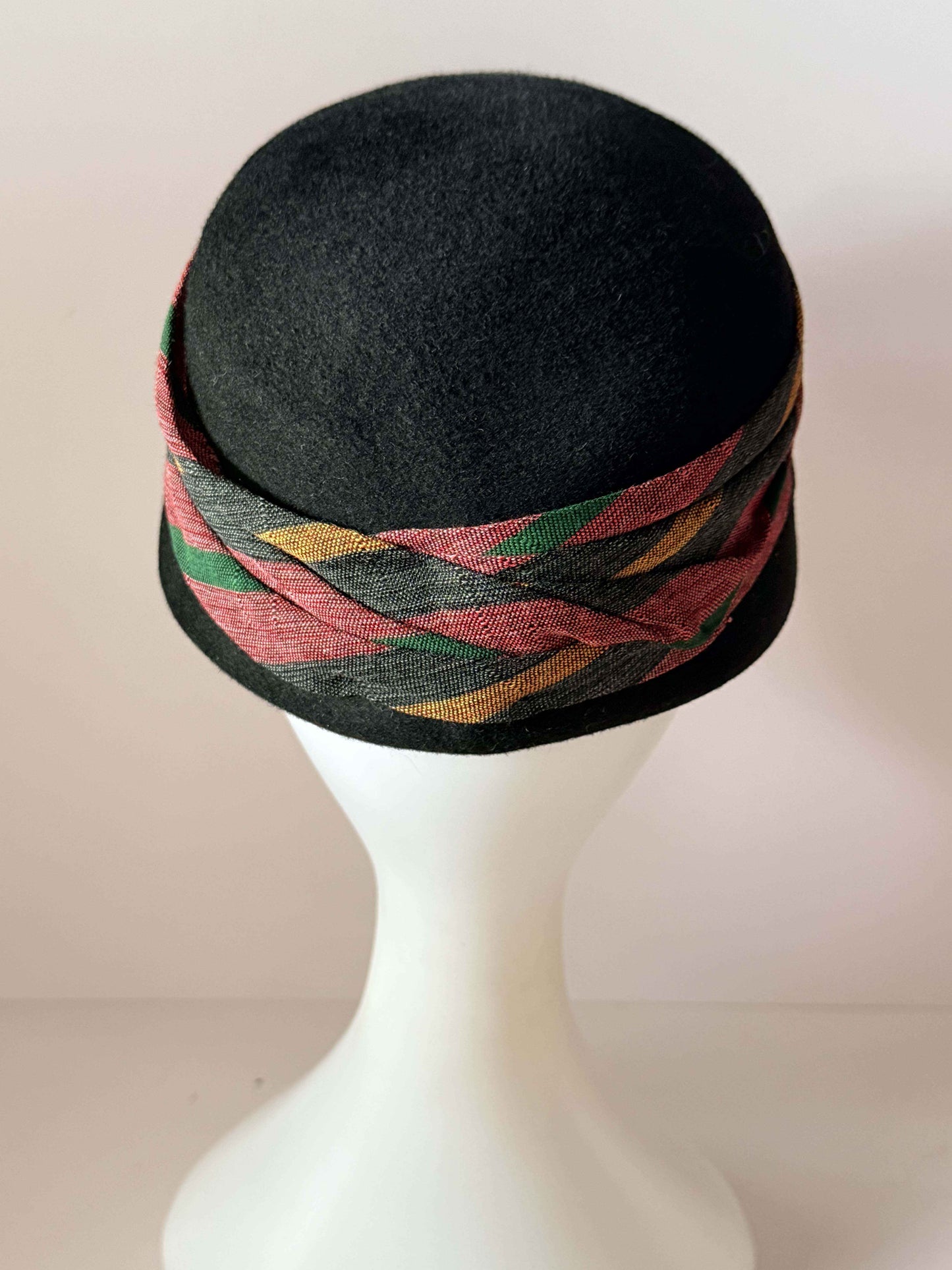 Vintage Black Wool Cloche Hat | 1960s Bell Cloche Hat | Abstract Ribbon Trim | Women's Mod Cocktail Hat | Vintage Millinery