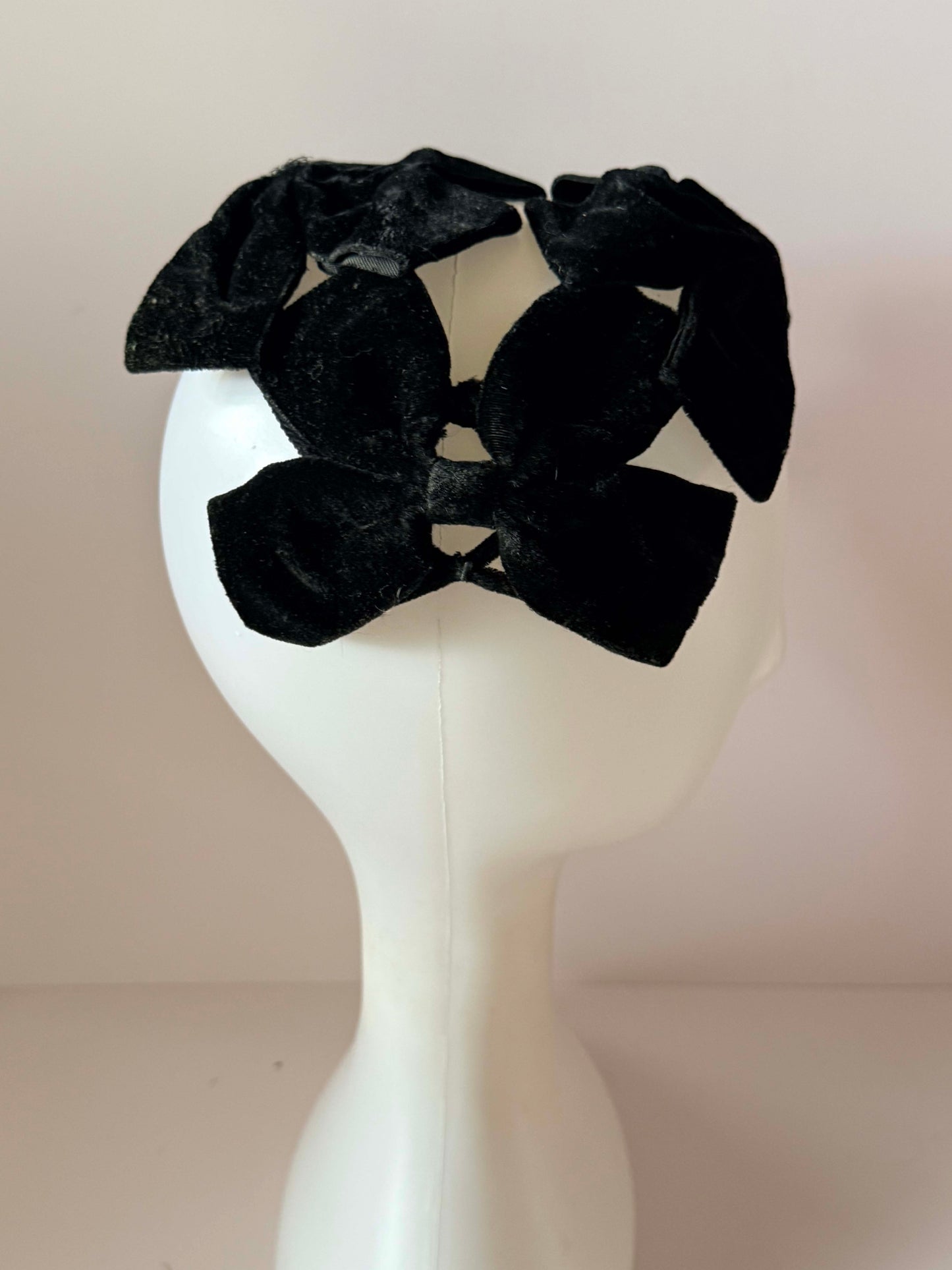Vintage Black Velvet Bow Hat | 1950s Cocktail Hat | Sculptural Open Crown Halo Hat | Avant Garde Millinery | Evening Hat | Ginger and Tonic