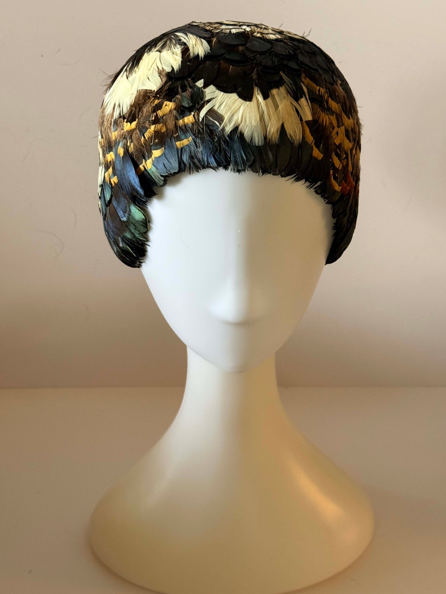 Vintage Feather Cloche Hat – Fox & Co Hartford All-Feather Flapper Style Hat 1920s–1960s
