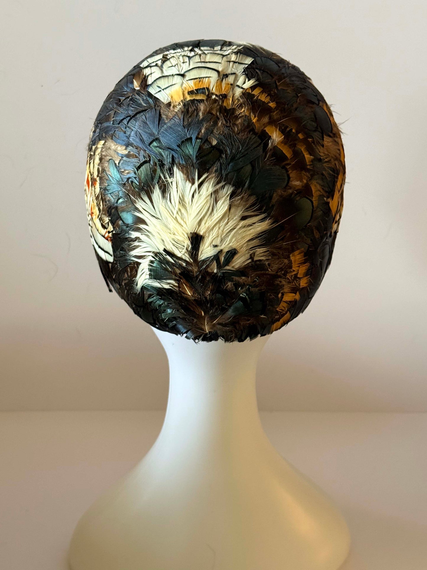 Vintage Feather Cloche Hat – Fox & Co Hartford All-Feather Flapper Style Hat 1920s–1960s