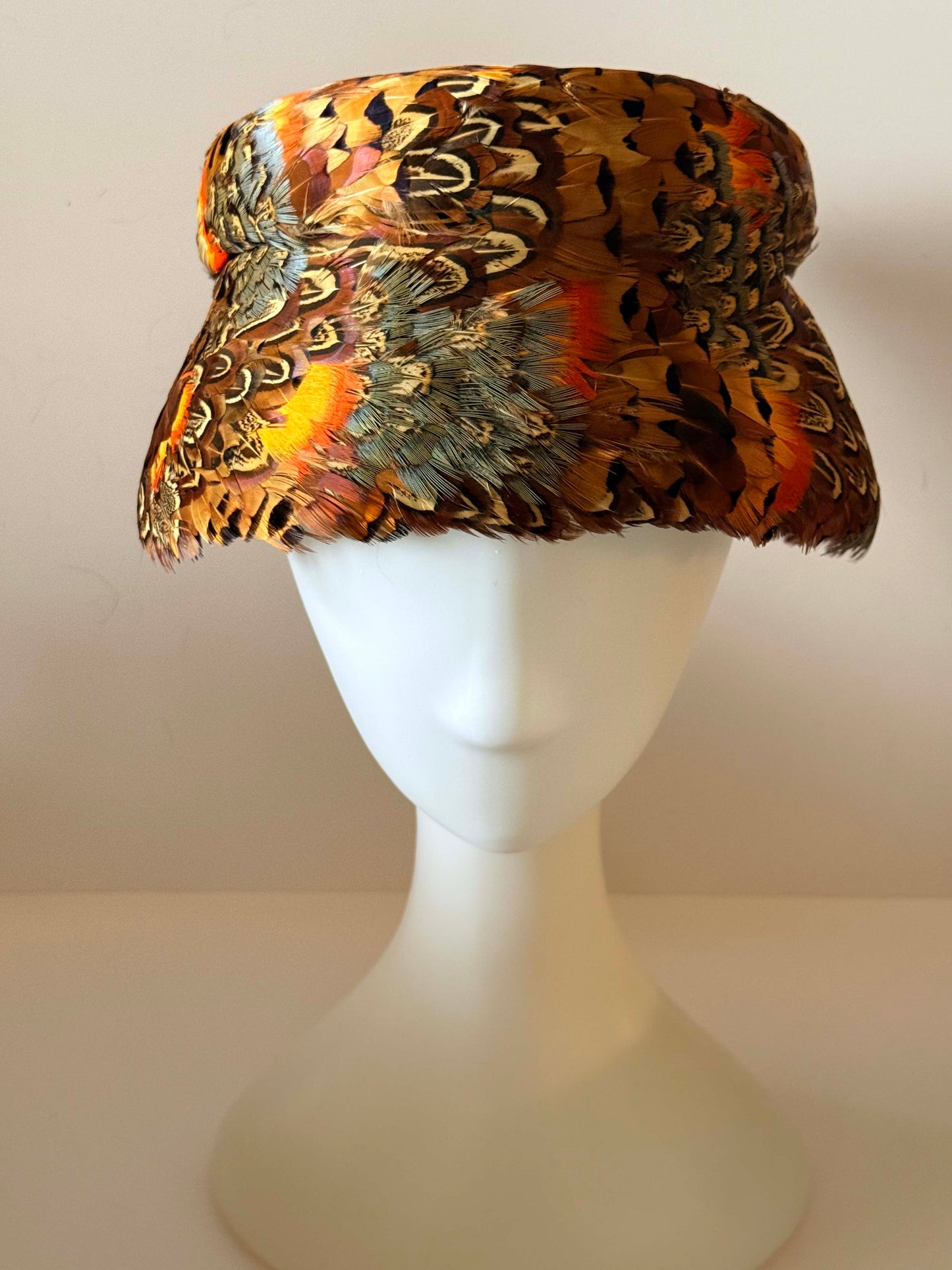 Vintage 1950s Pheasant Feather Hat – G. Fox &amp; Co Hartford Feather Bucket Visor Hat