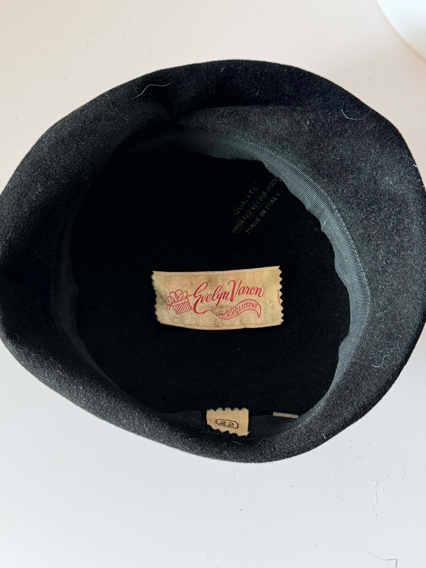 Vintage 1960s Evelyn Varon Black Beret Hat, French Beret, Velour Wool Felt Hat, Designer Vintage Hat, Classic Women's Beret