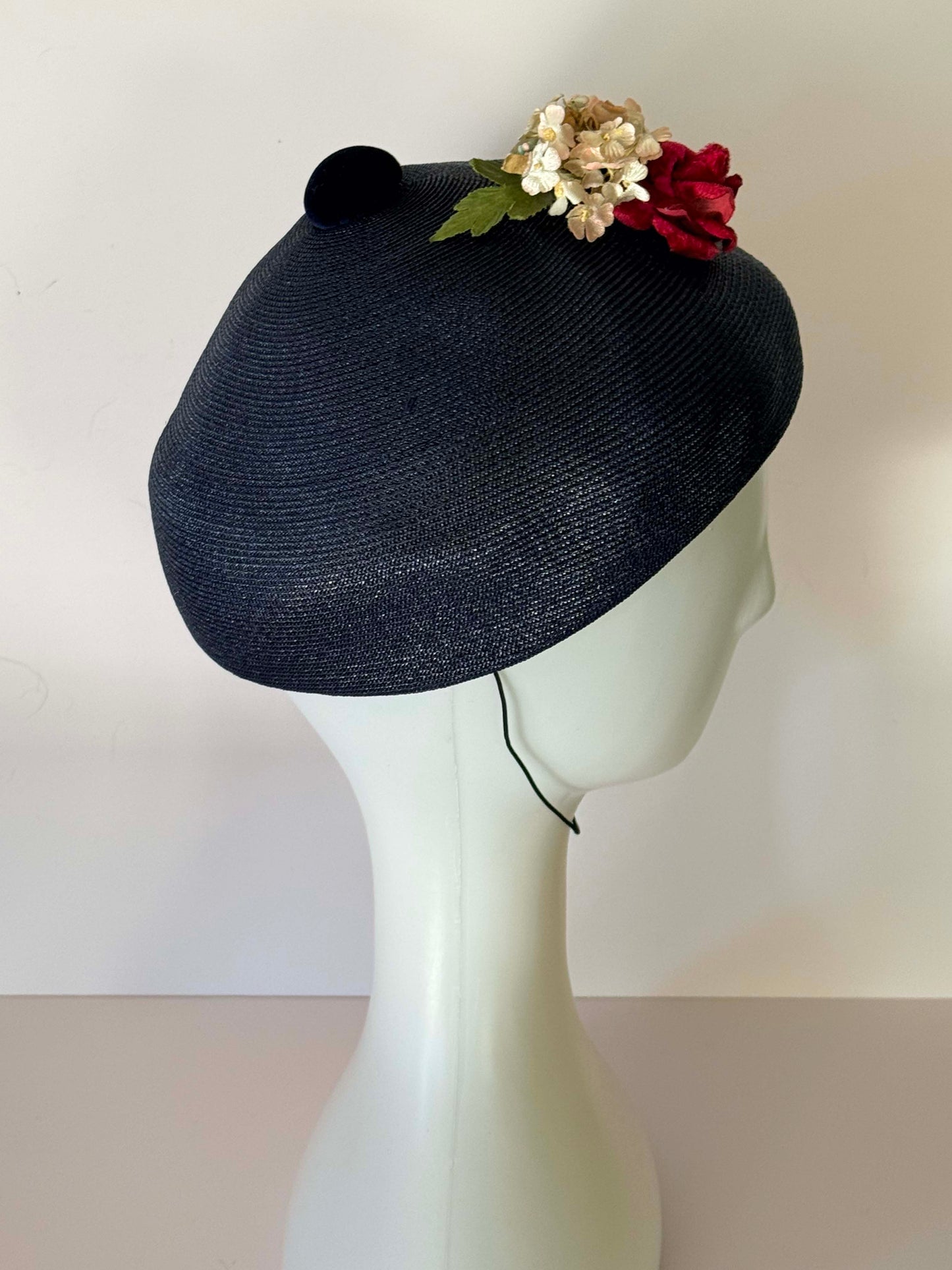 Vintage 1950s Dobbs Fifth Avenue Dark Navy Straw Beret Hat with Velvet Rose and Floral Trim – Mid Century Cocktail Hat