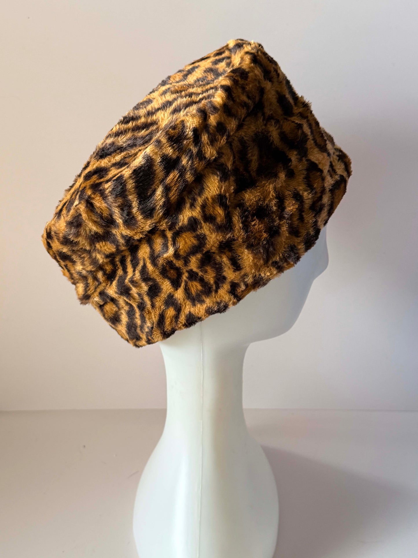 Vintage Leopard Faux Fur Bucket Hat | 1960s Mod Animal Print Winter Hat | Faux Fur Cloche | Retro Women's Hat