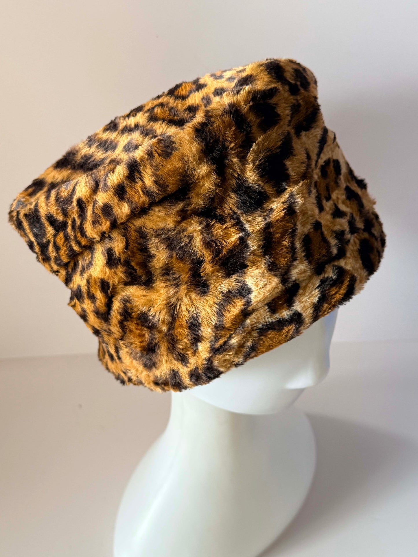 Vintage Leopard Faux Fur Bucket Hat | 1960s Mod Animal Print Winter Hat | Faux Fur Cloche | Retro Women's Hat