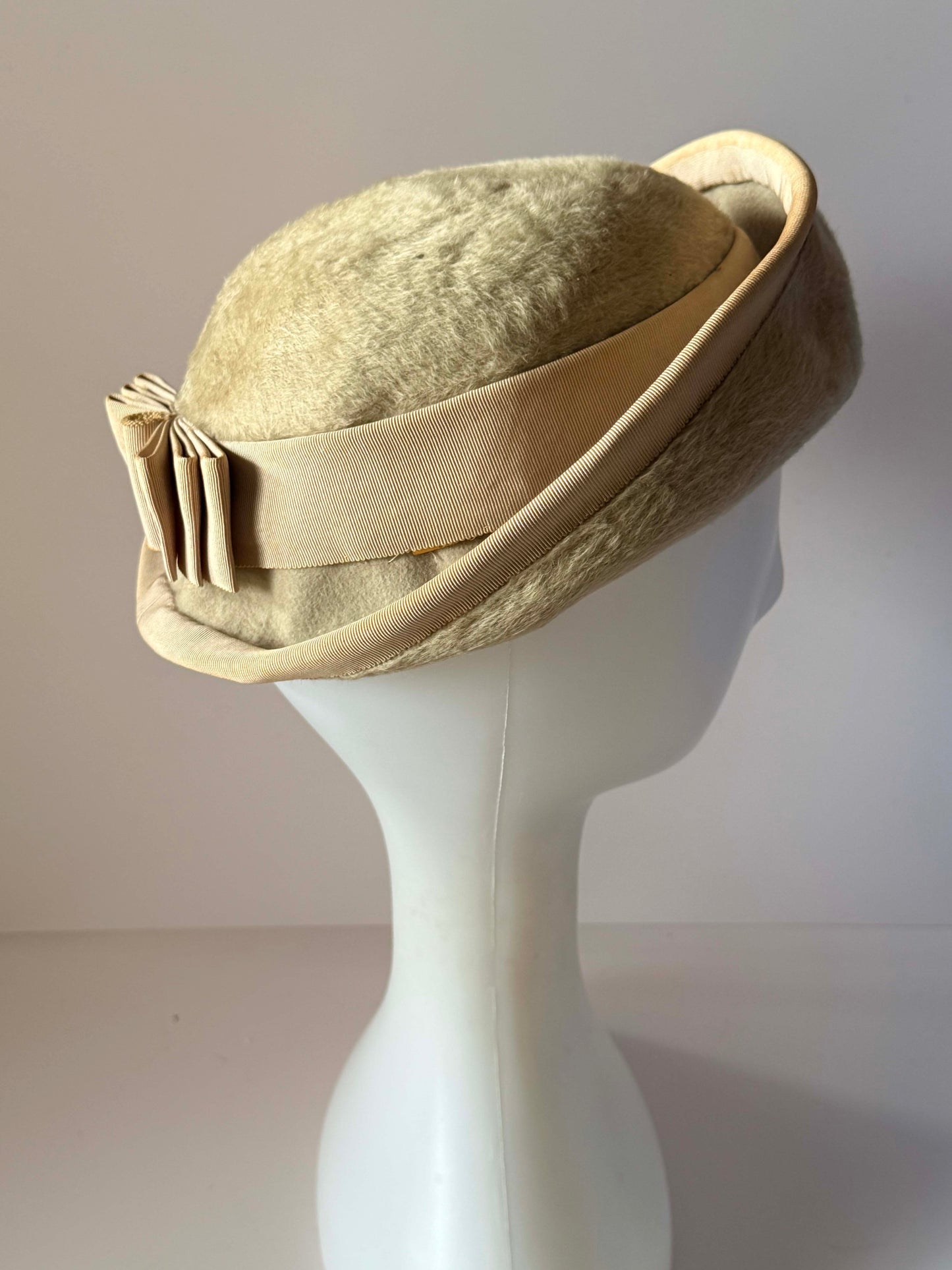 Vintage Carolee Paris Ivory Fur Felt Breton Hat | 1960s Designer Cocktail Hat | Ivory Winter Occasion Hat | Mid Century Millinery