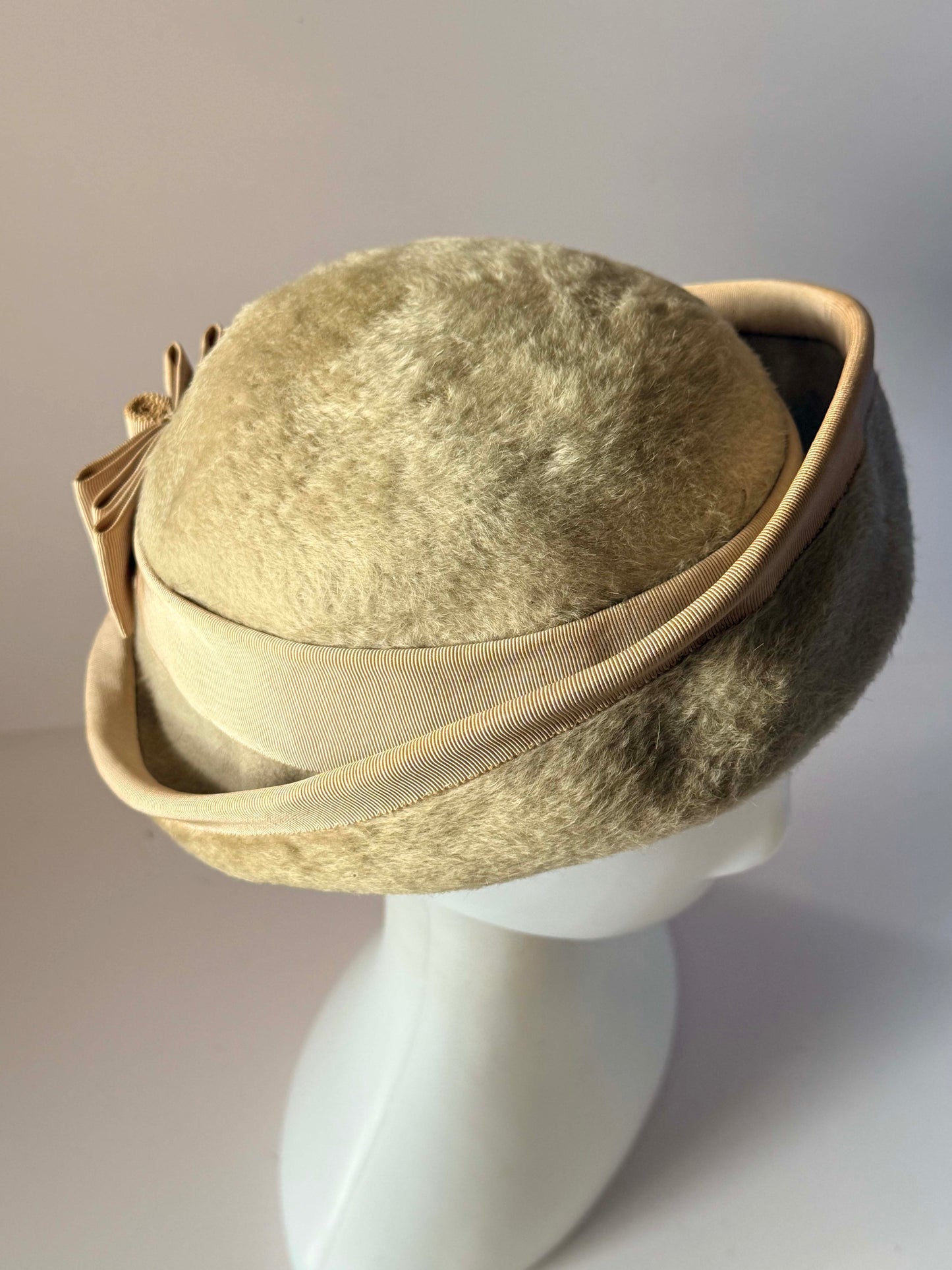 Vintage Carolee Paris Ivory Fur Felt Breton Hat | 1960s Designer Cocktail Hat | Ivory Winter Occasion Hat | Mid Century Millinery