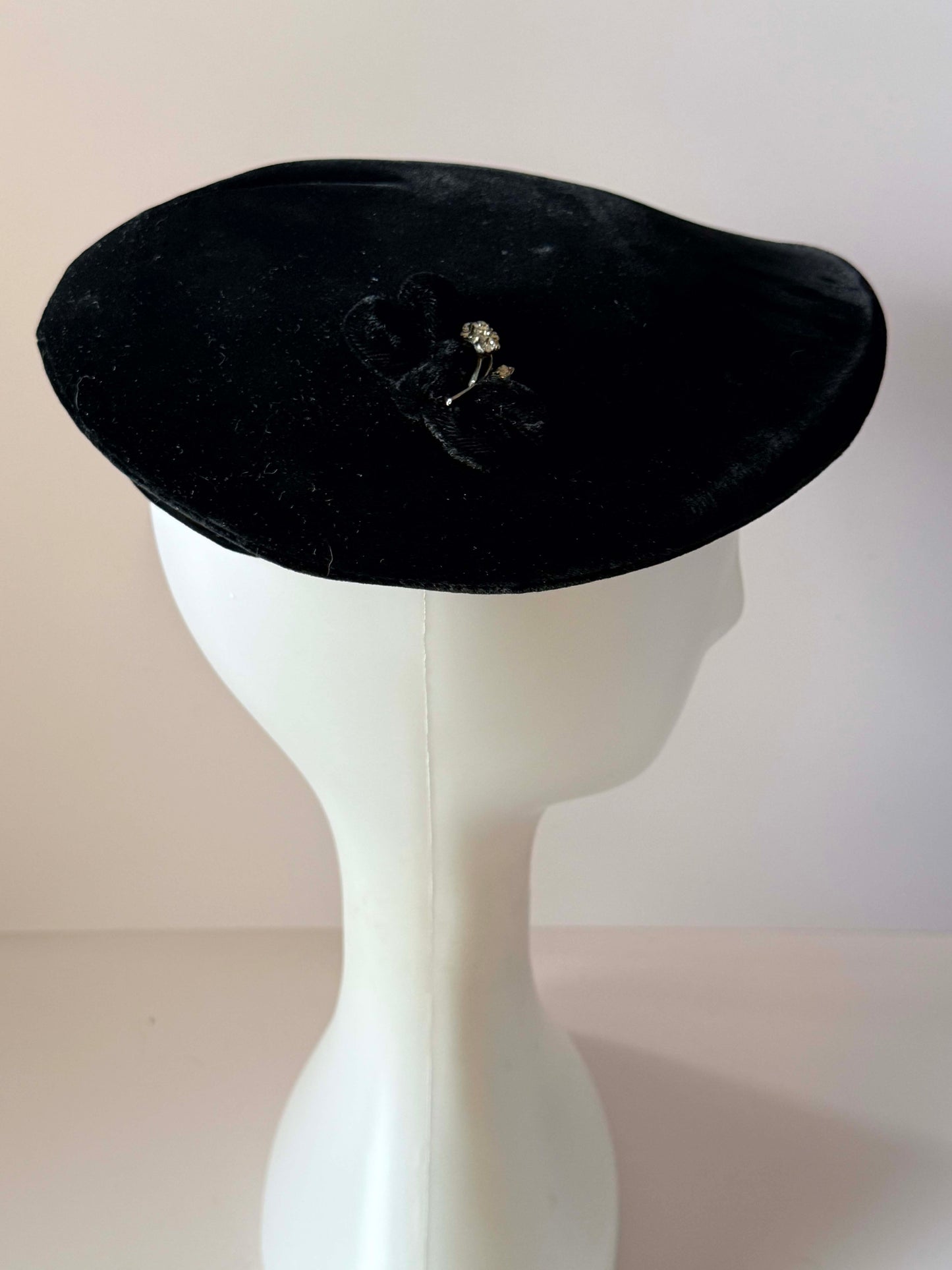 Vintage 1960s Eva Mae Black Velvet Picture Hat, French Hat, Rhinestone Accent Hat, Designer Vintage Hat, Women's Classic Beret