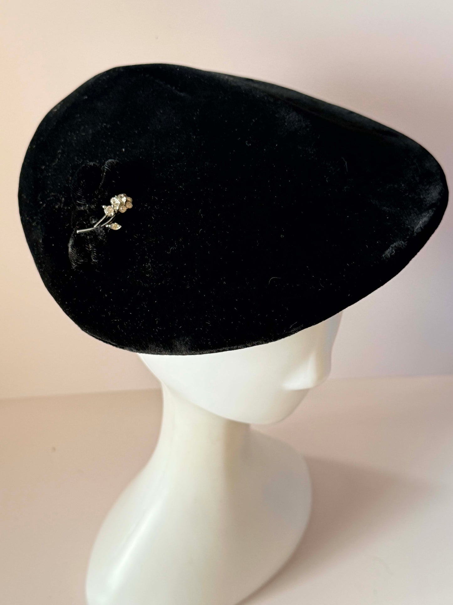 Vintage 1960s Eva Mae Black Velvet Picture Hat, French Hat, Rhinestone Accent Hat, Designer Vintage Hat, Women's Classic Beret