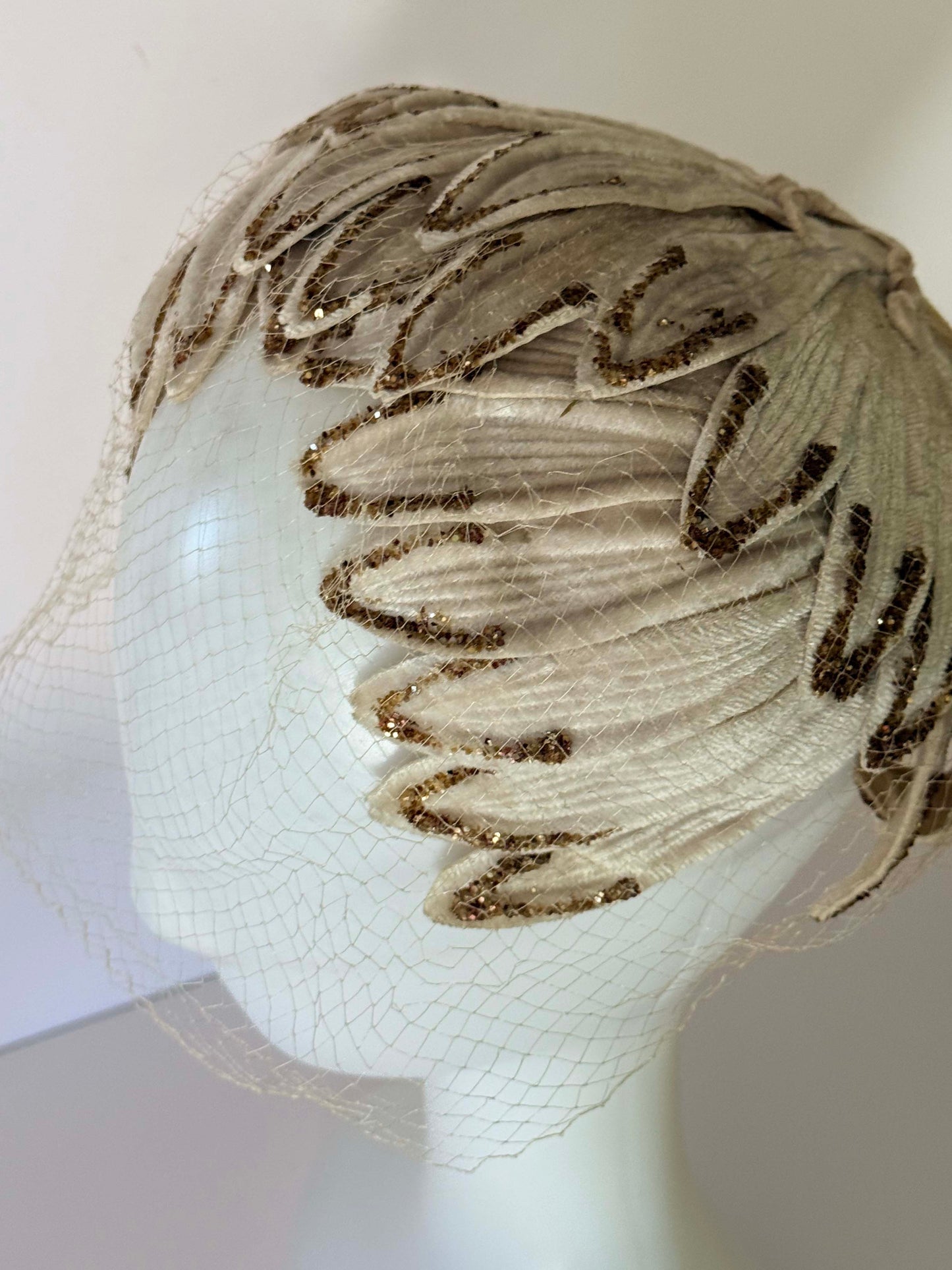 Vintage 1950s Ivory Glittery Leaf Cocktail Hat with Veil – Ziegfeld Follies Showgirl Style Fascinator