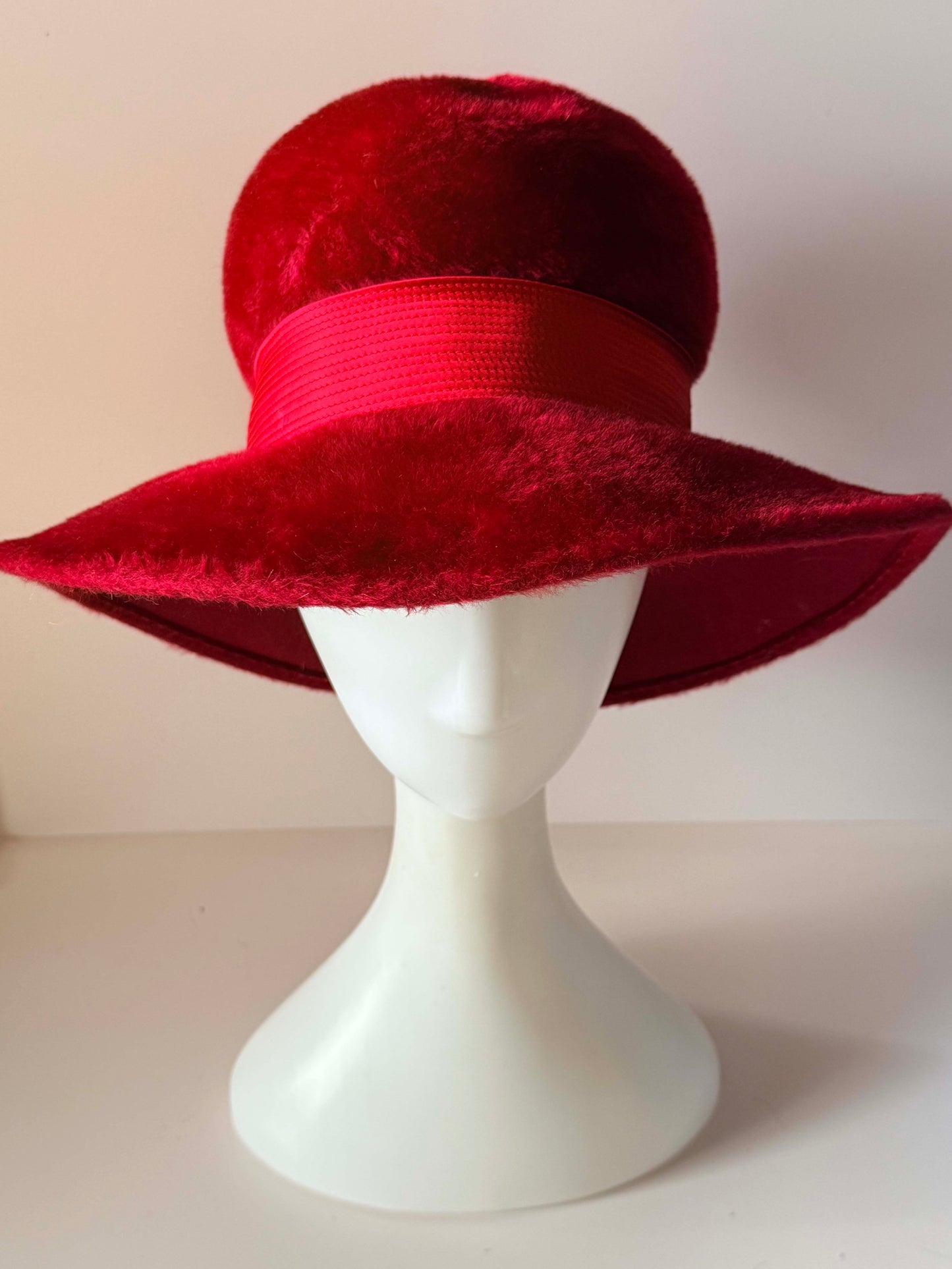 Vintage Chesterfield Red Wide Brim Hat, 1960s Fur Felt Hat, Scarlet Felt Hat, Designer Wide Brim Hat, Retro Women's Hat