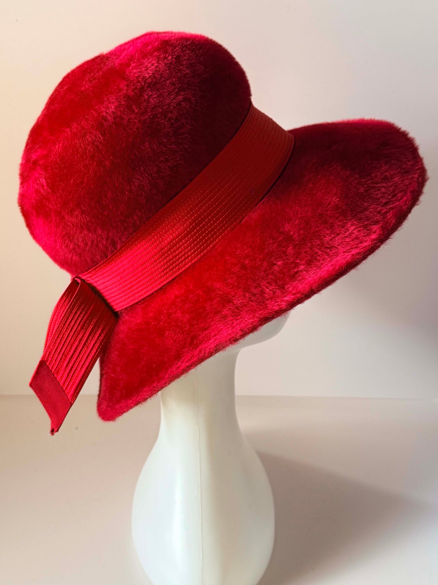Vintage Chesterfield Red Wide Brim Hat, 1960s Fur Felt Hat, Scarlet Felt Hat, Designer Wide Brim Hat, Retro Women's Hat