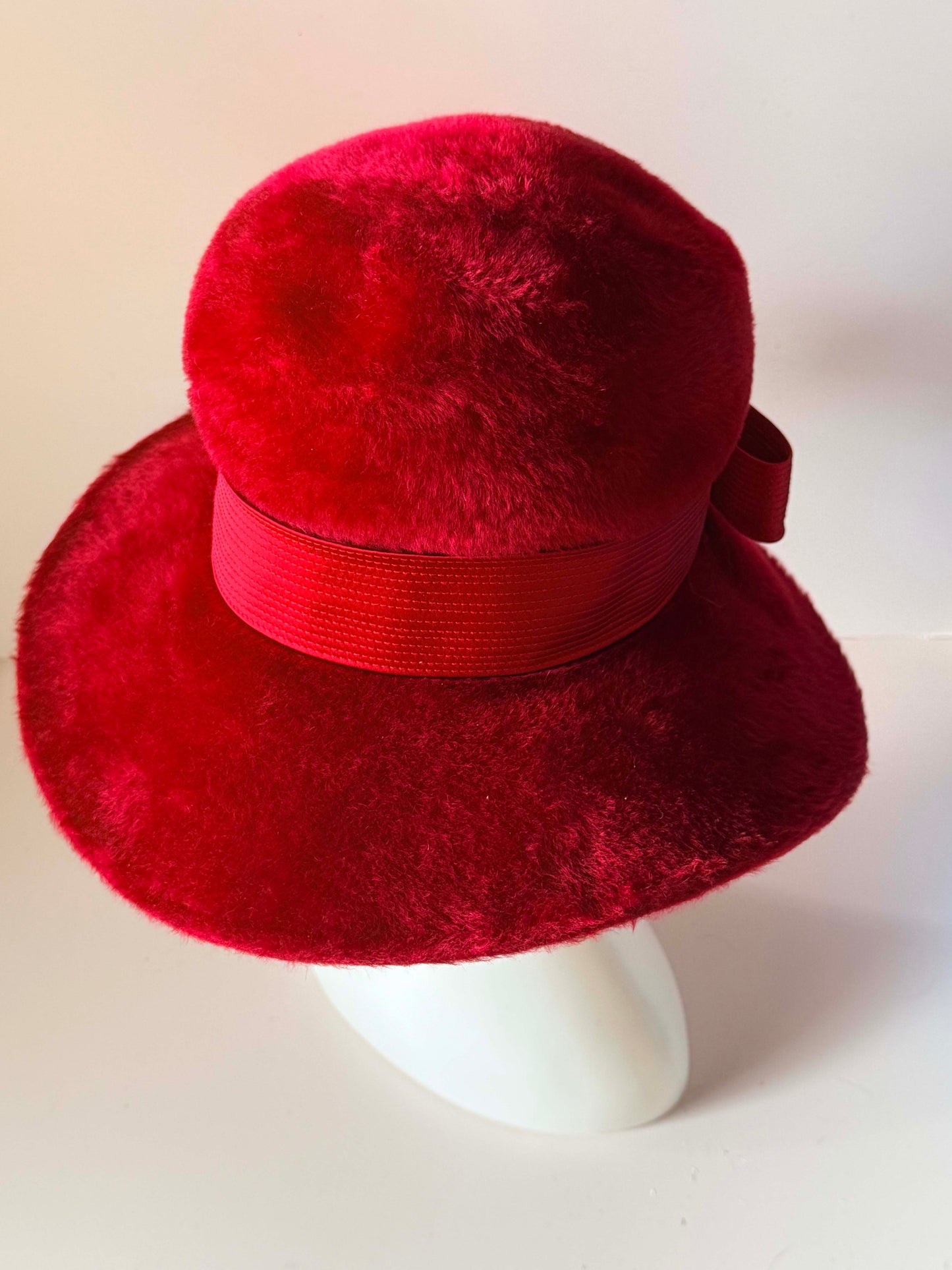 Vintage Chesterfield Red Wide Brim Hat, 1960s Fur Felt Hat, Scarlet Felt Hat, Designer Wide Brim Hat, Retro Women's Hat