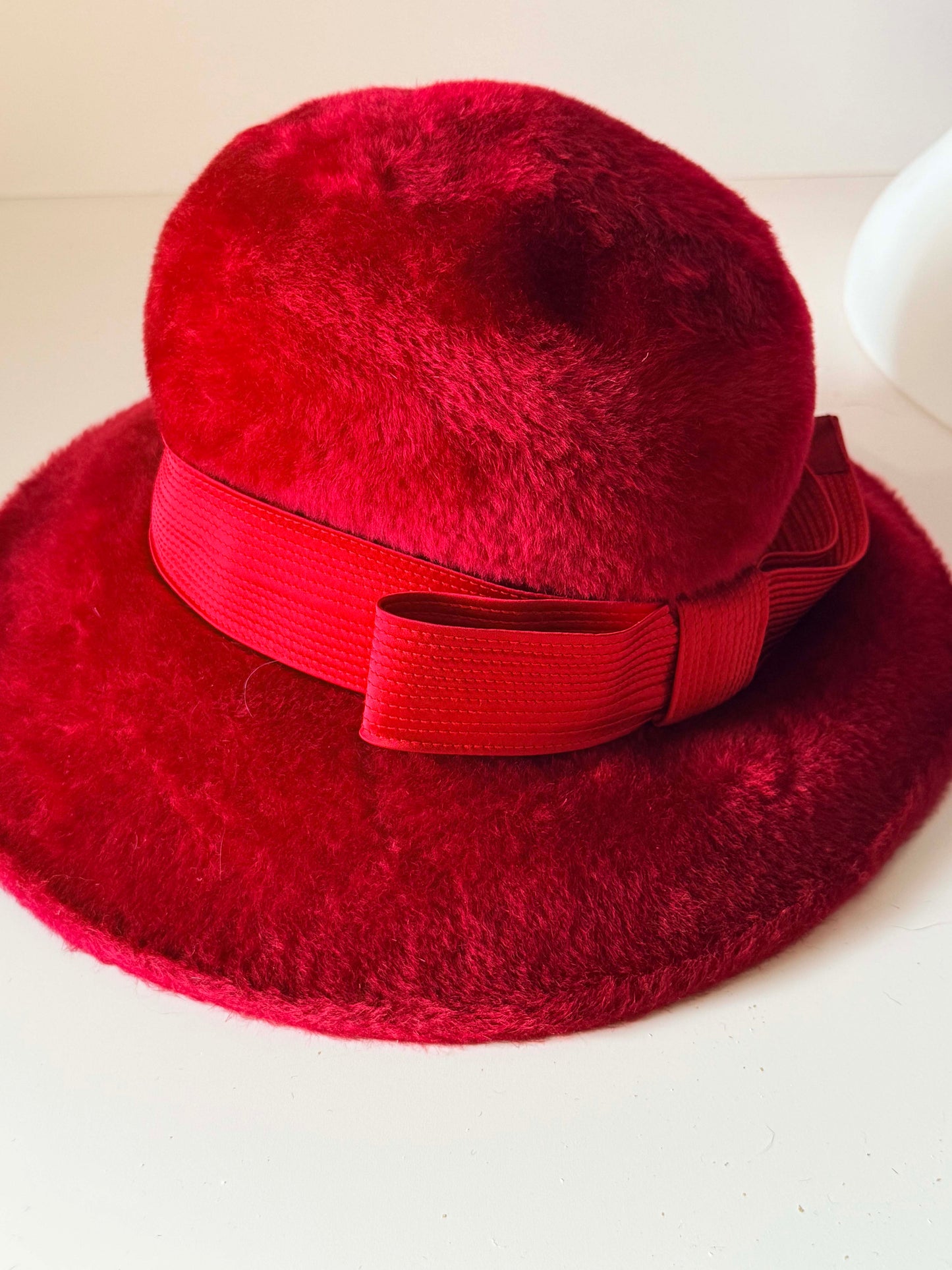 Vintage Chesterfield Red Wide Brim Hat, 1960s Fur Felt Hat, Scarlet Felt Hat, Designer Wide Brim Hat, Retro Women's Hat